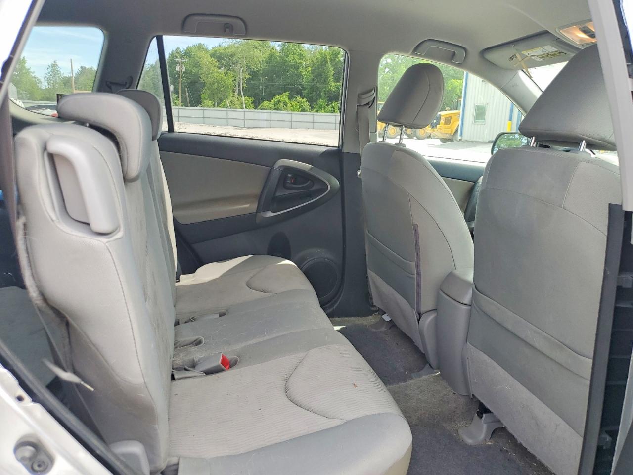 2010 Toyota Rav4 Base Silver vin: JTMBF4DV2A5027323