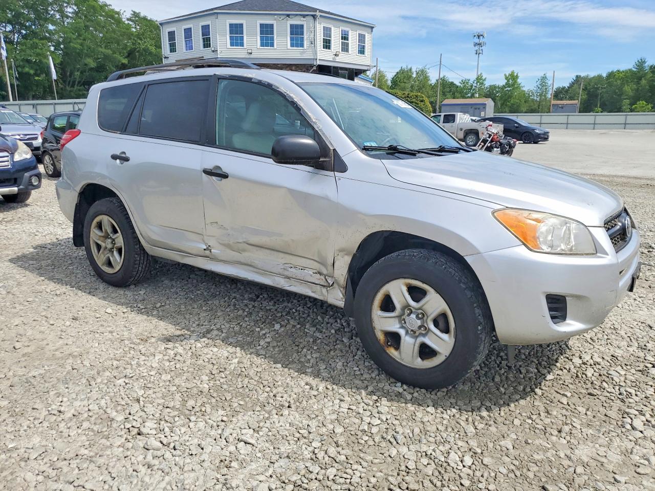2010 Toyota Rav4 Base Silver vin: JTMBF4DV2A5027323