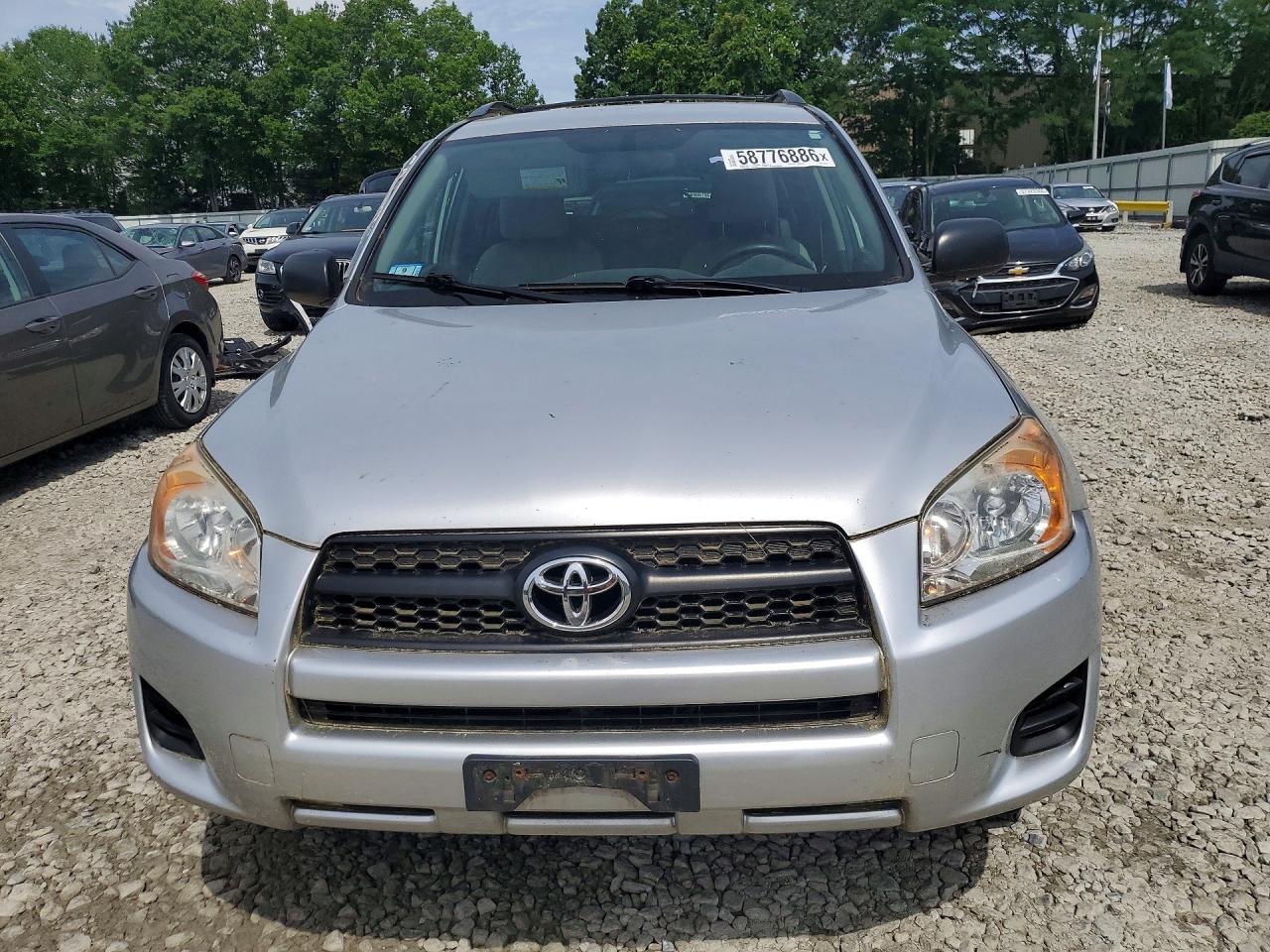 2010 Toyota Rav4 Base Silver vin: JTMBF4DV2A5027323