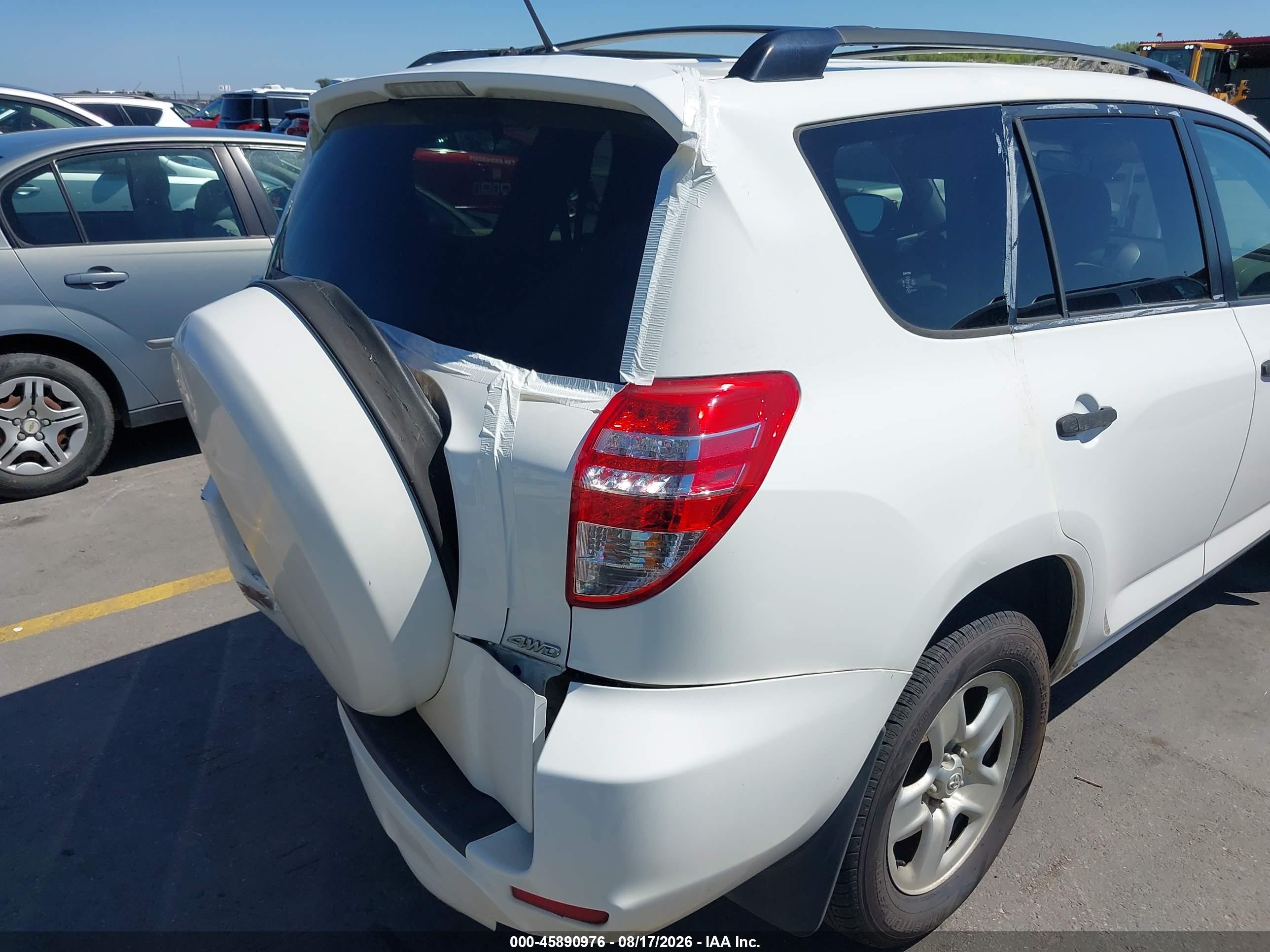 2010 Toyota Rav4   Белый vin: JTMBF4DV2A5031095