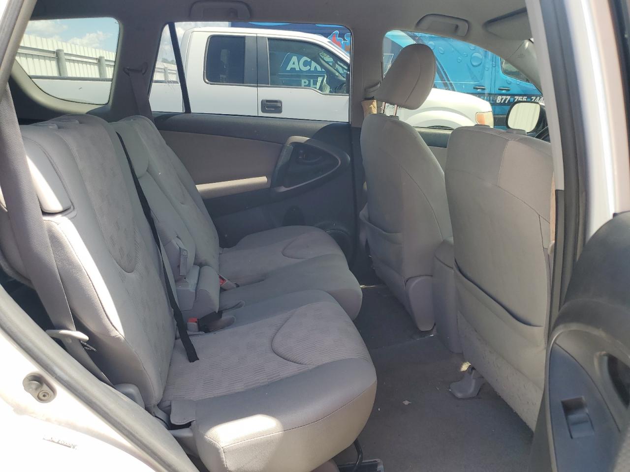 2012 Toyota Rav4 Base White vin: JTMBF4DV2C5053746