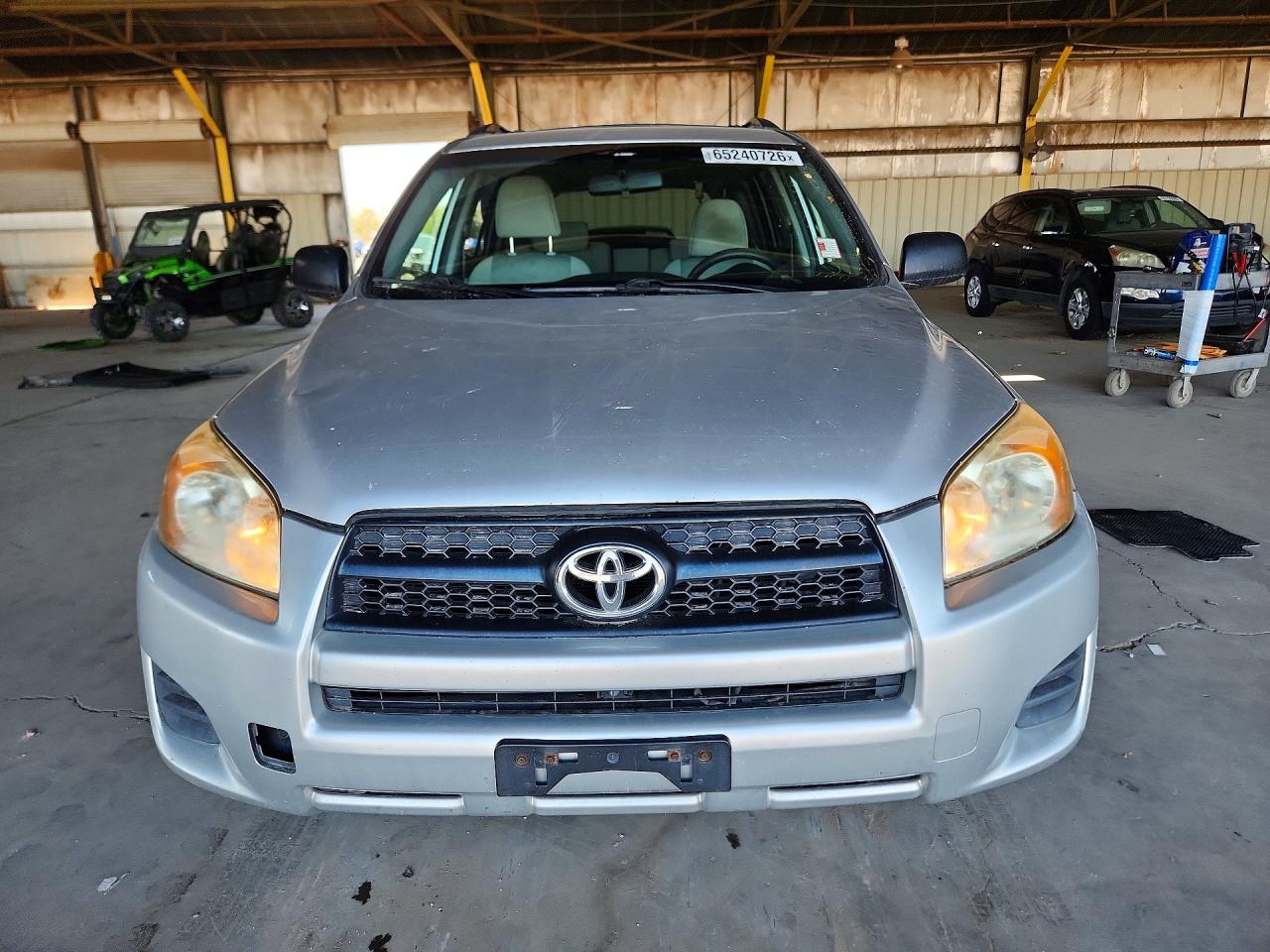 2010 Toyota Rav4 Base Серебряный vin: JTMBF4DV3A5018341