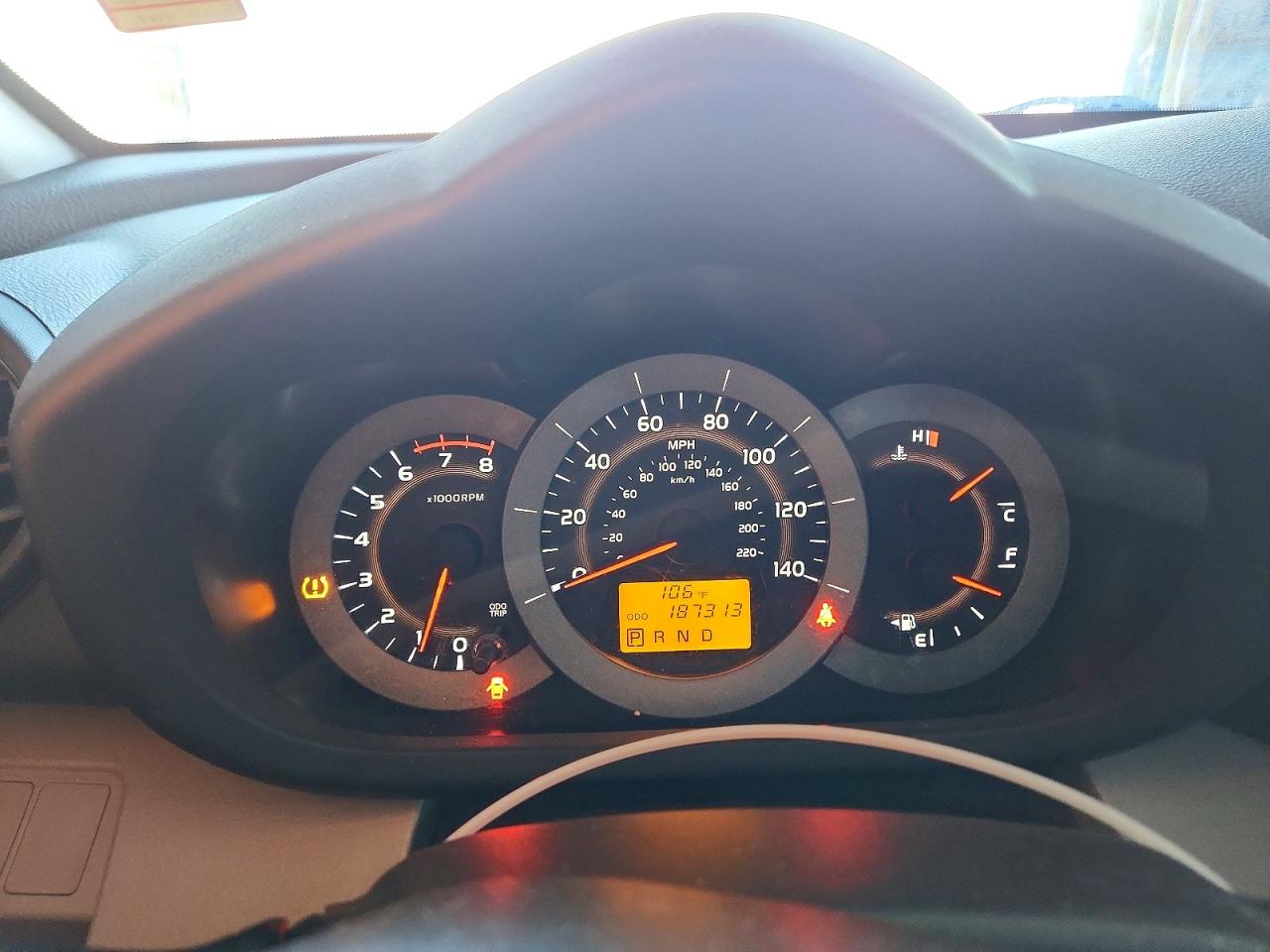 2010 Toyota Rav4 Base Серебряный vin: JTMBF4DV3A5018341