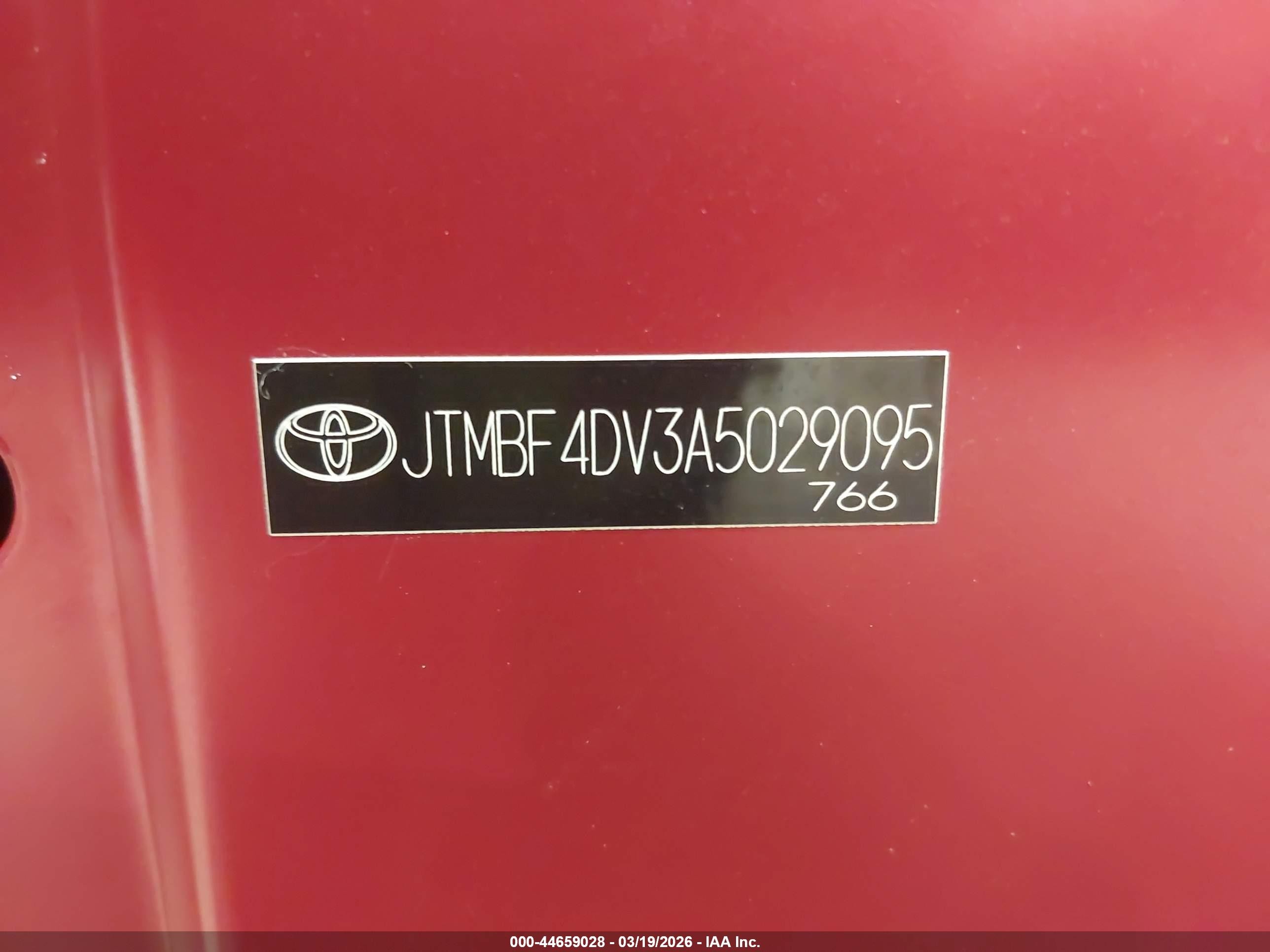 2010 Toyota Rav4   Red vin: JTMBF4DV3A5029095