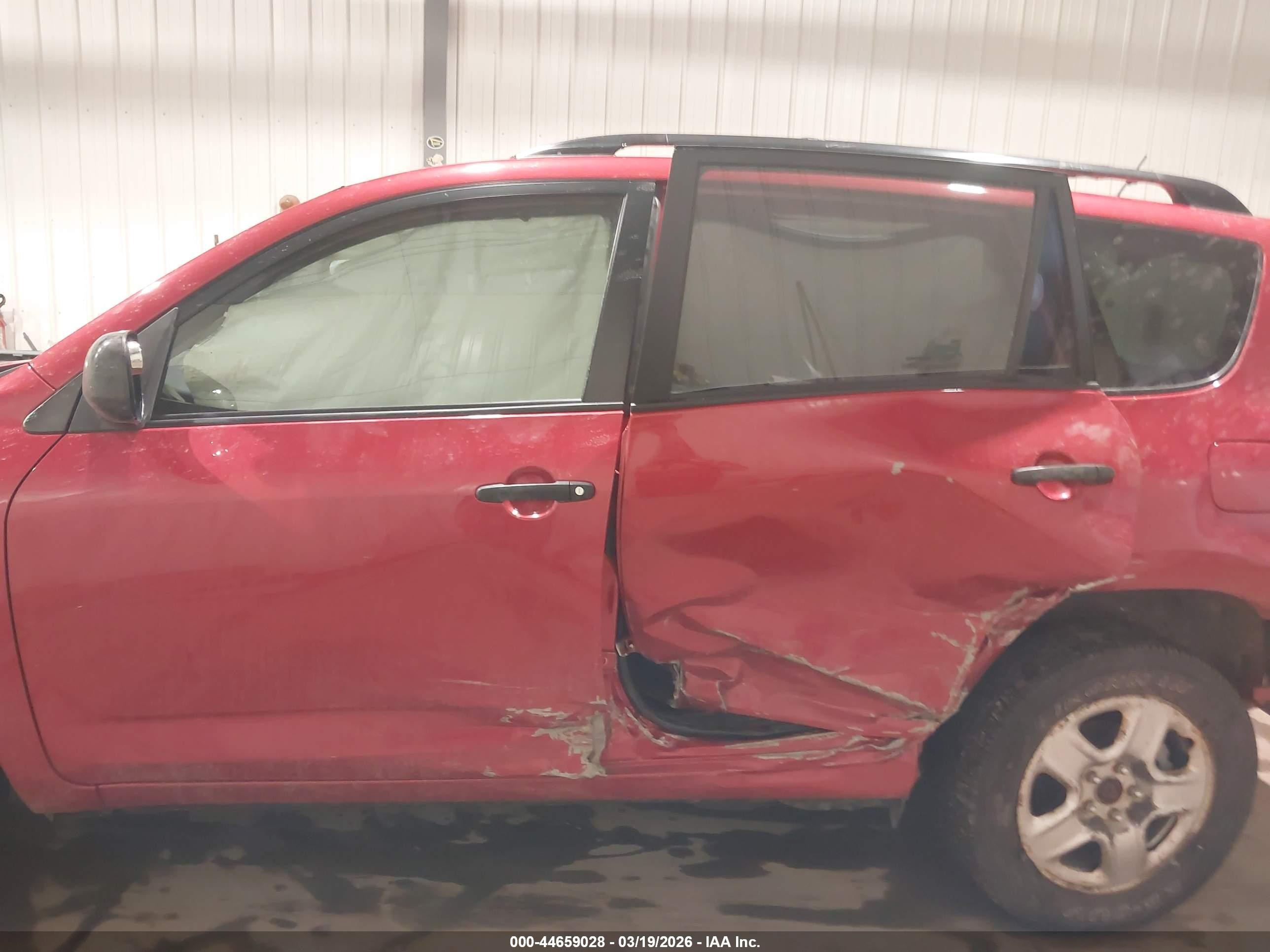 2010 Toyota Rav4   Red vin: JTMBF4DV3A5029095