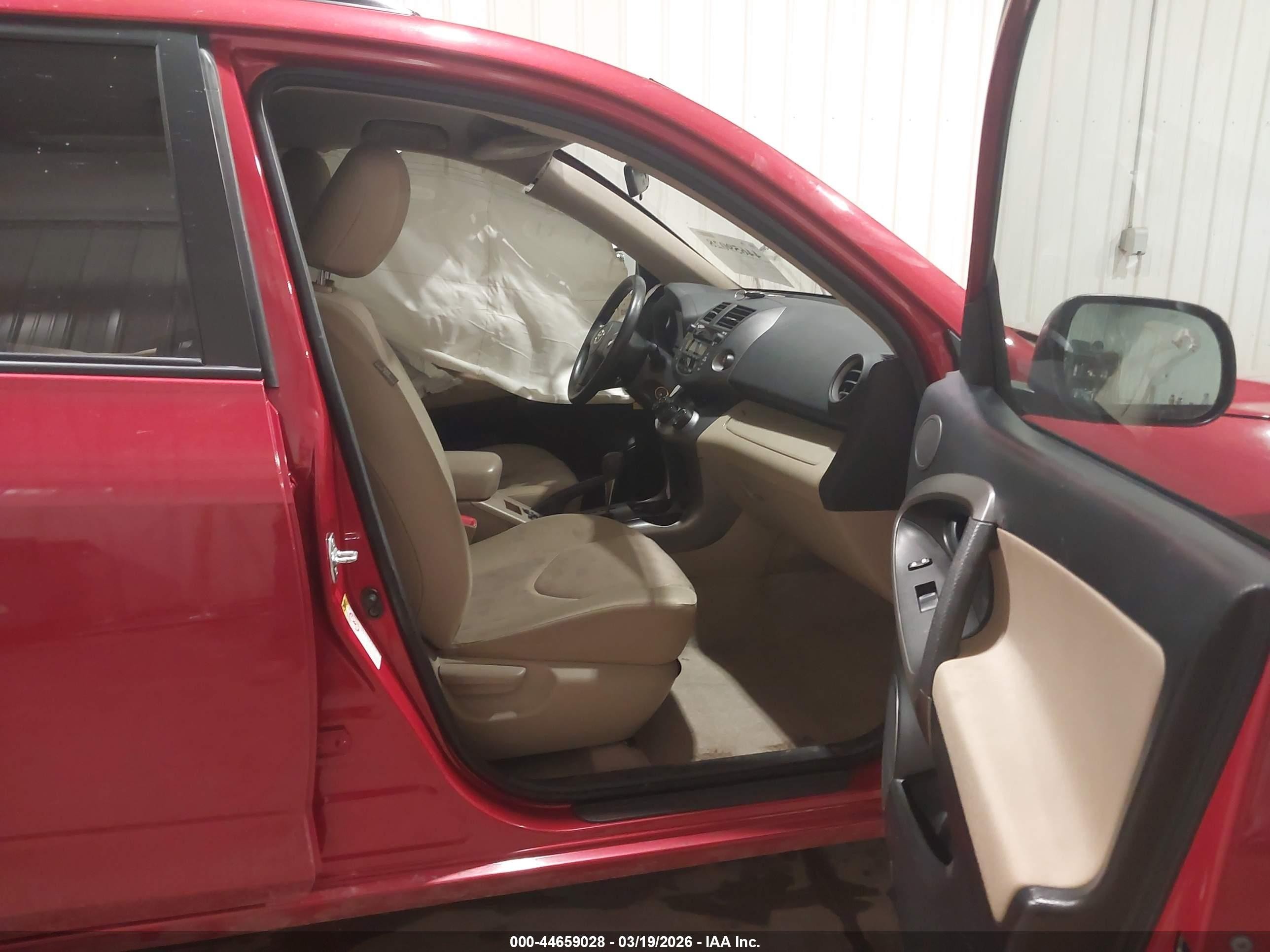 2010 Toyota Rav4   Red vin: JTMBF4DV3A5029095