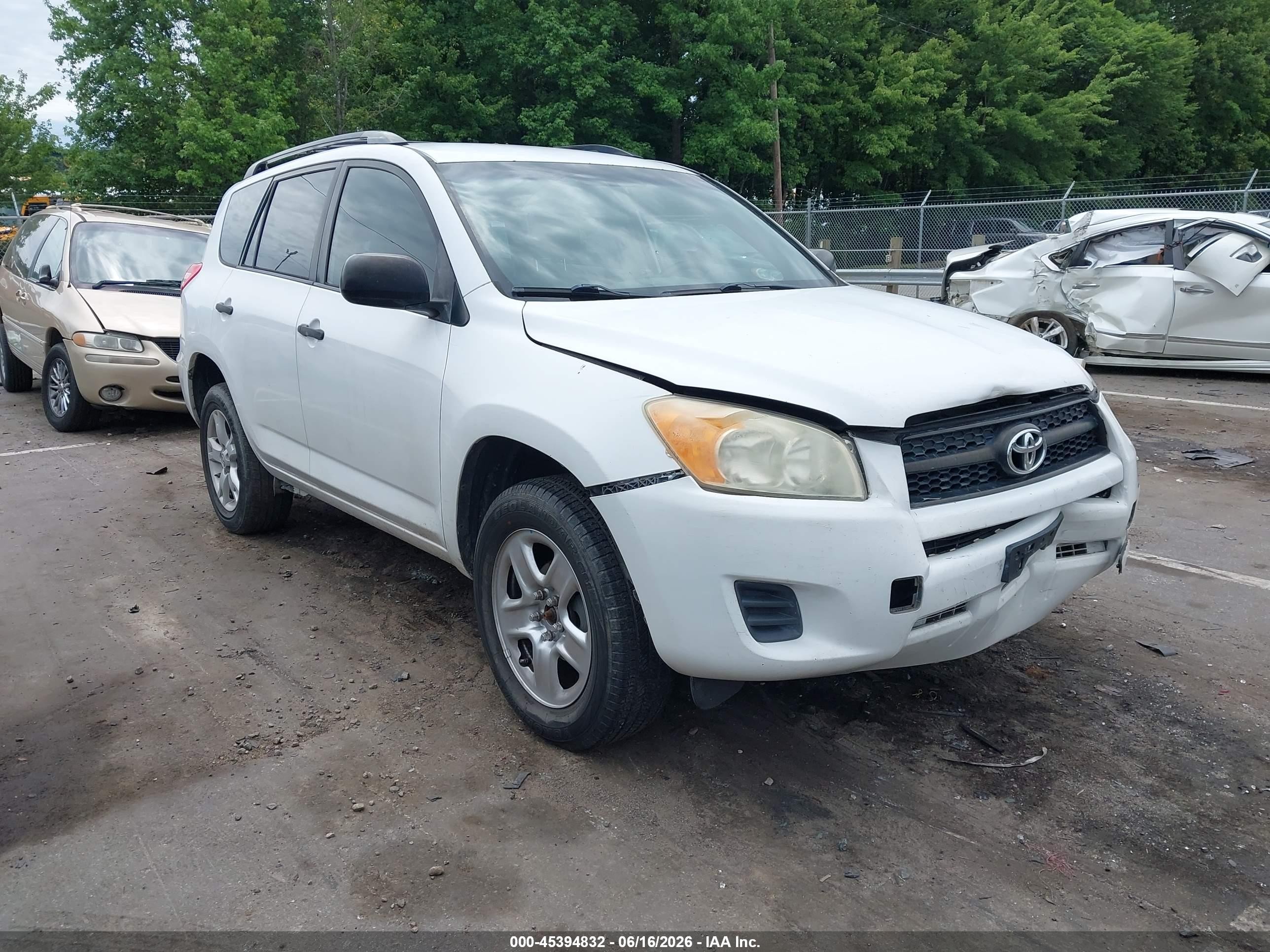 2010 Toyota Rav4   White vin: JTMBF4DV3A5029775