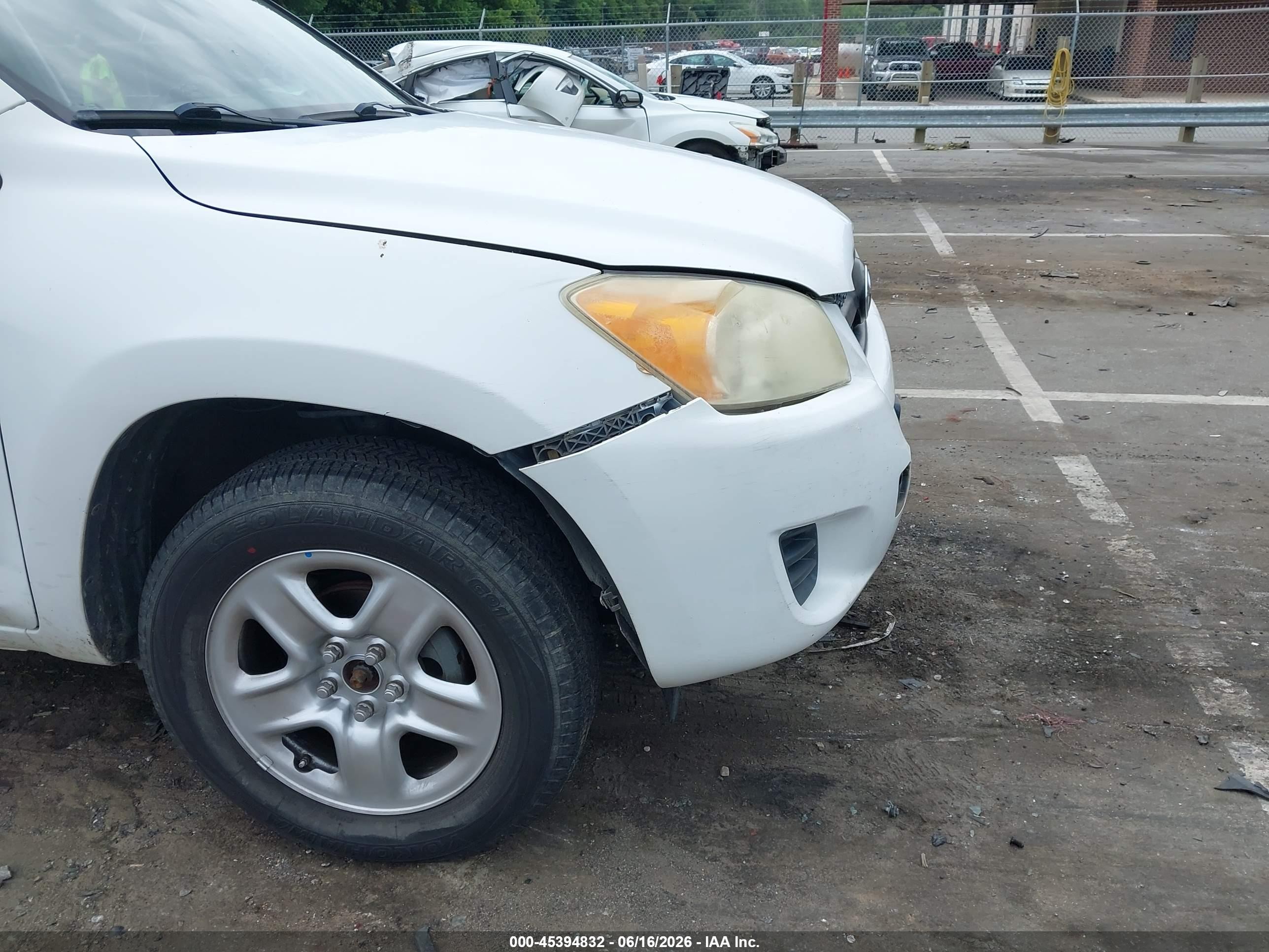 2010 Toyota Rav4   White vin: JTMBF4DV3A5029775