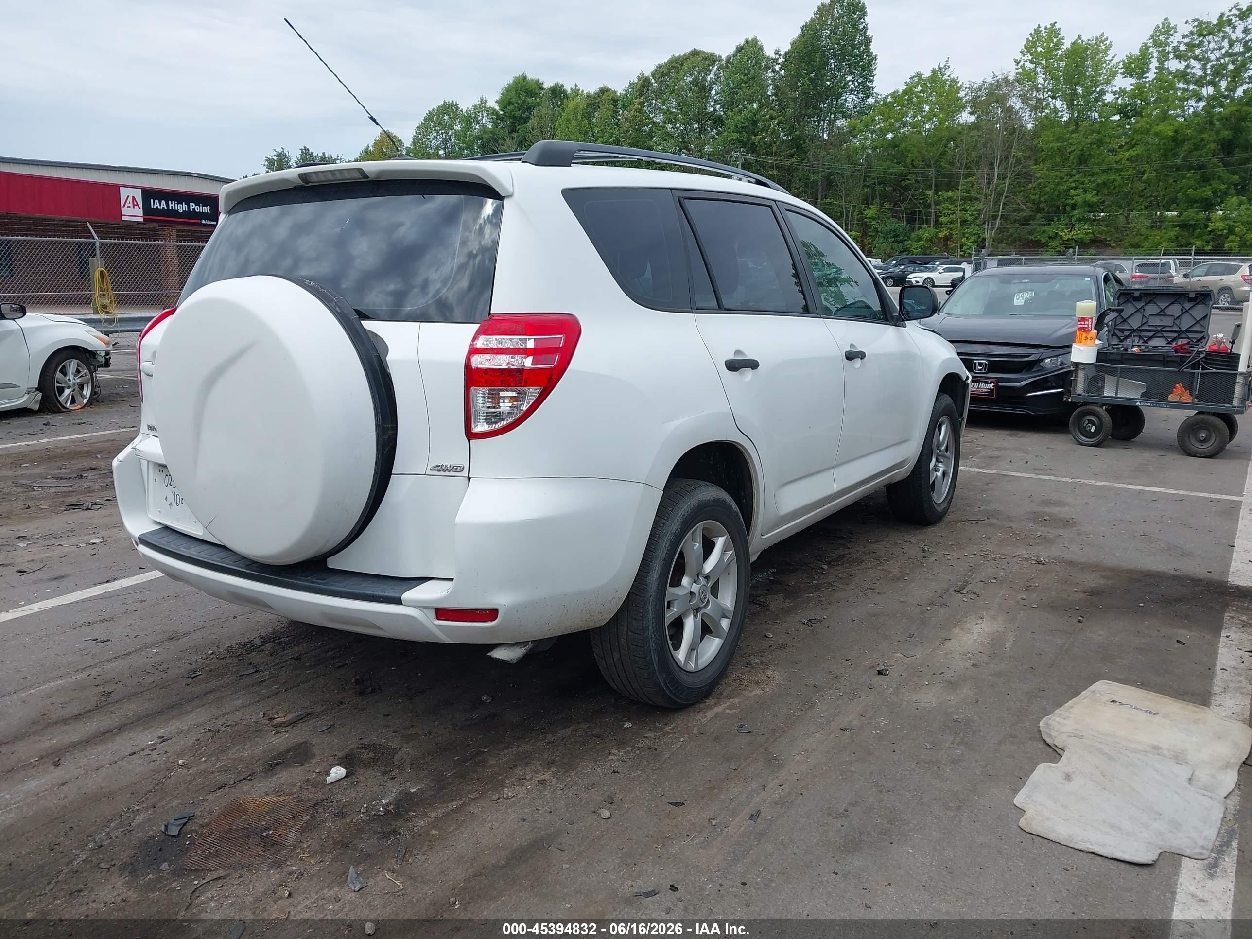 2010 Toyota Rav4   White vin: JTMBF4DV3A5029775