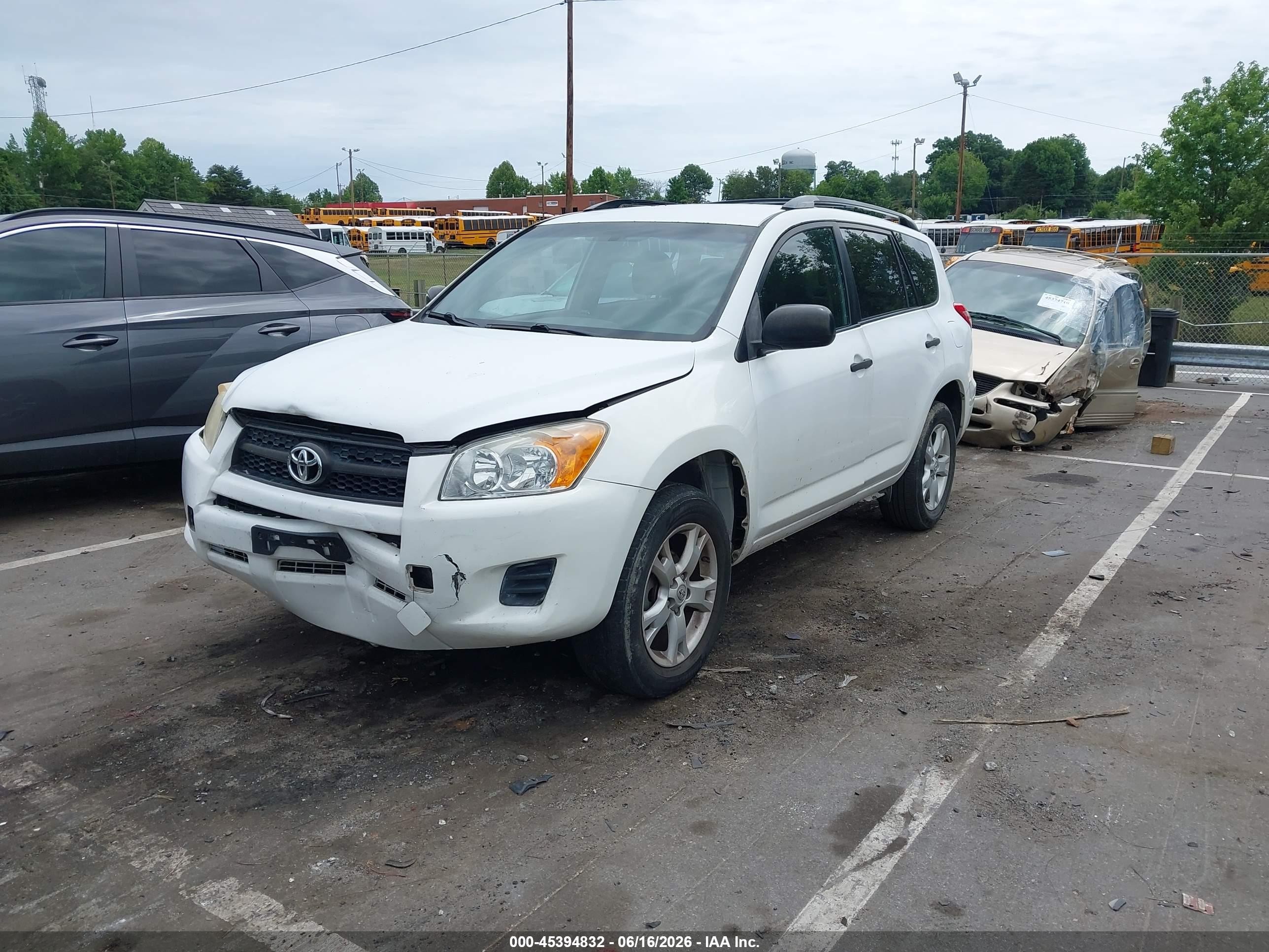 2010 Toyota Rav4   White vin: JTMBF4DV3A5029775