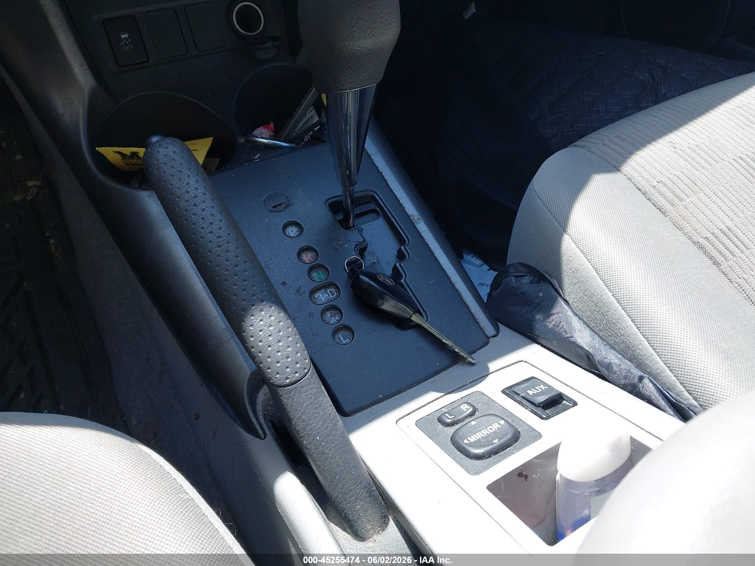 2010 Toyota Rav4   Silver vin: JTMBF4DV3AD022654