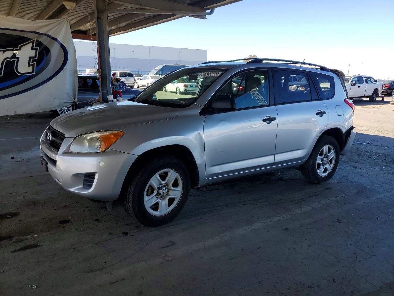 2010 Toyota Rav4 Base Silver vin: JTMBF4DV3AD030950