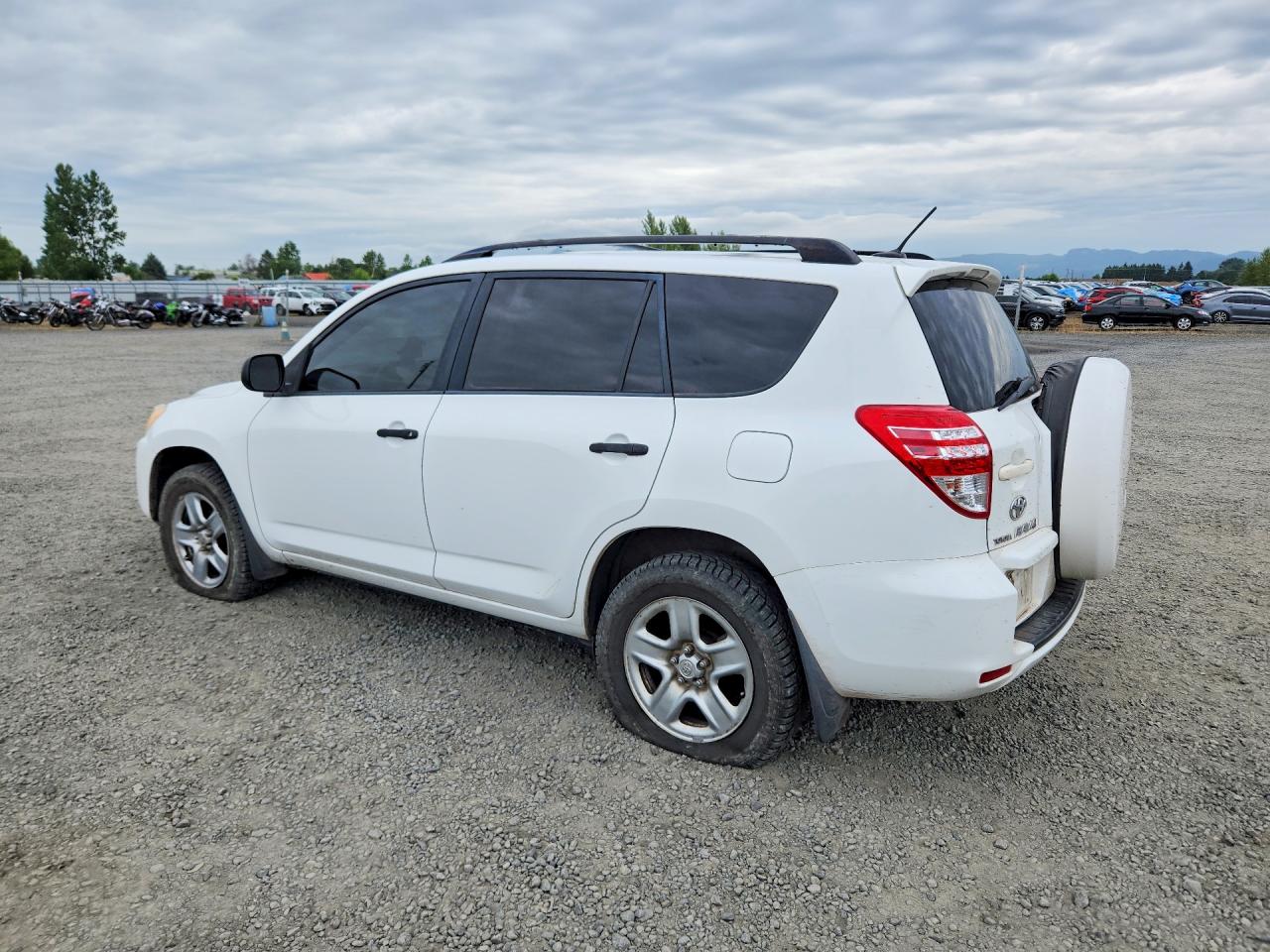 2010 Toyota Rav4 Base White vin: JTMBF4DV3AD034903
