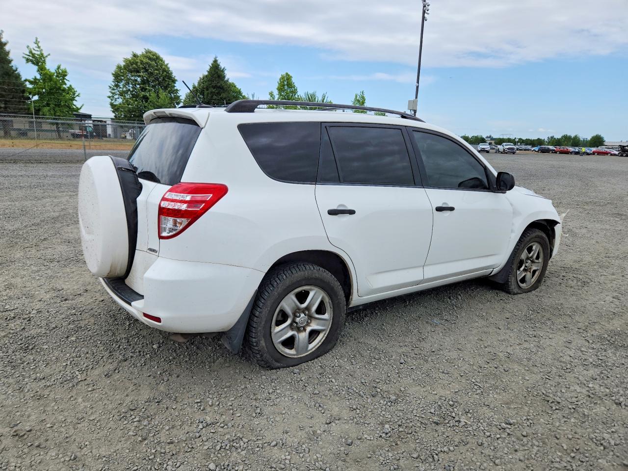 2010 Toyota Rav4 Base White vin: JTMBF4DV3AD034903