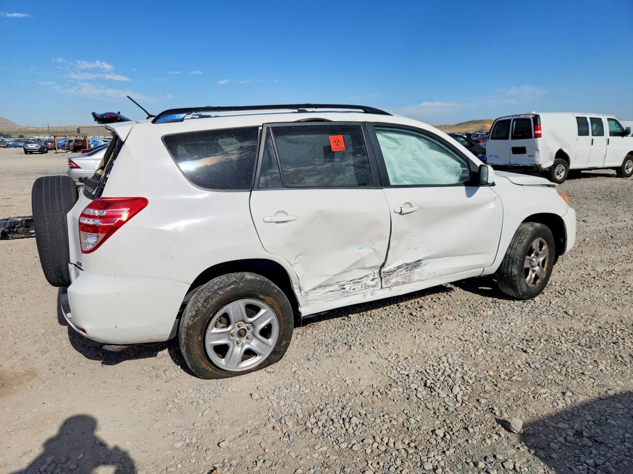 2010 Toyota Rav4 Base White vin: JTMBF4DV3AD034979