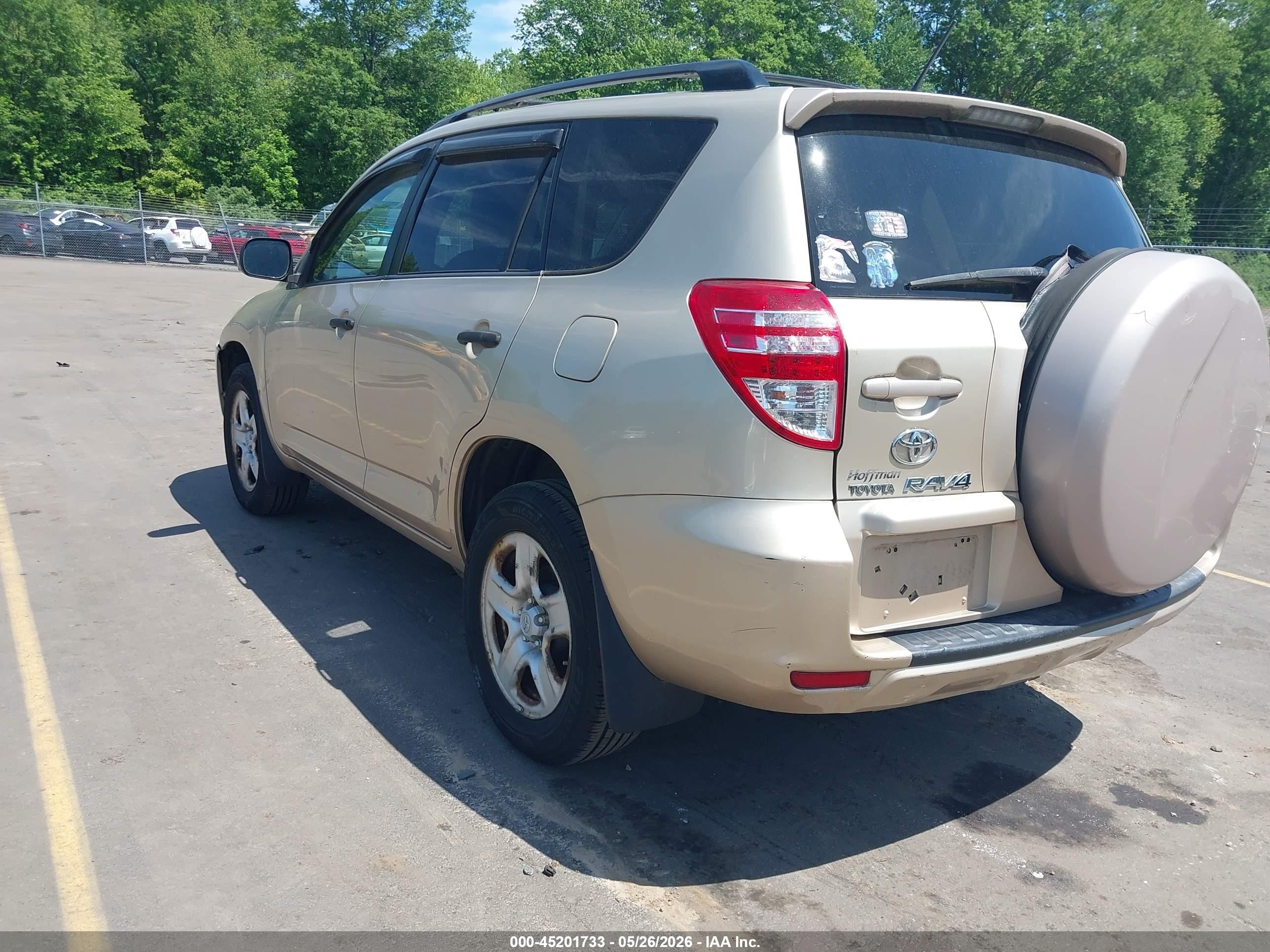 2010 Toyota Rav4 Tan vin: JTMBF4DV3AD035761