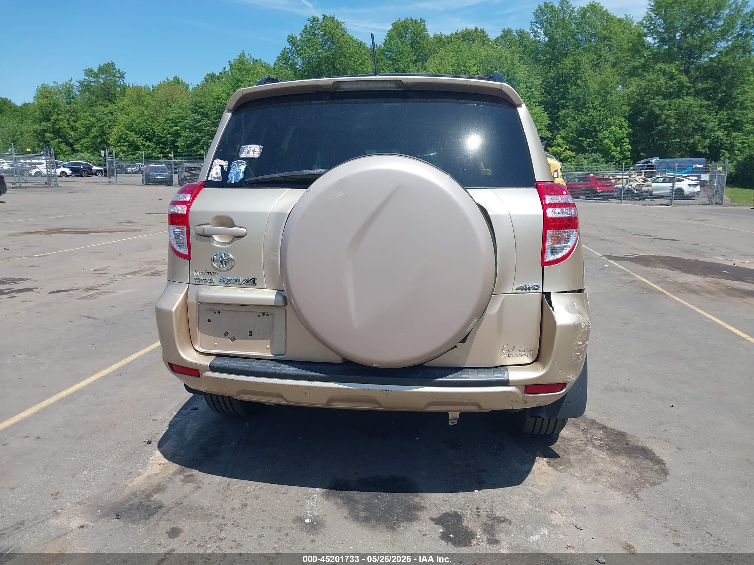 2010 Toyota Rav4 Tan vin: JTMBF4DV3AD035761
