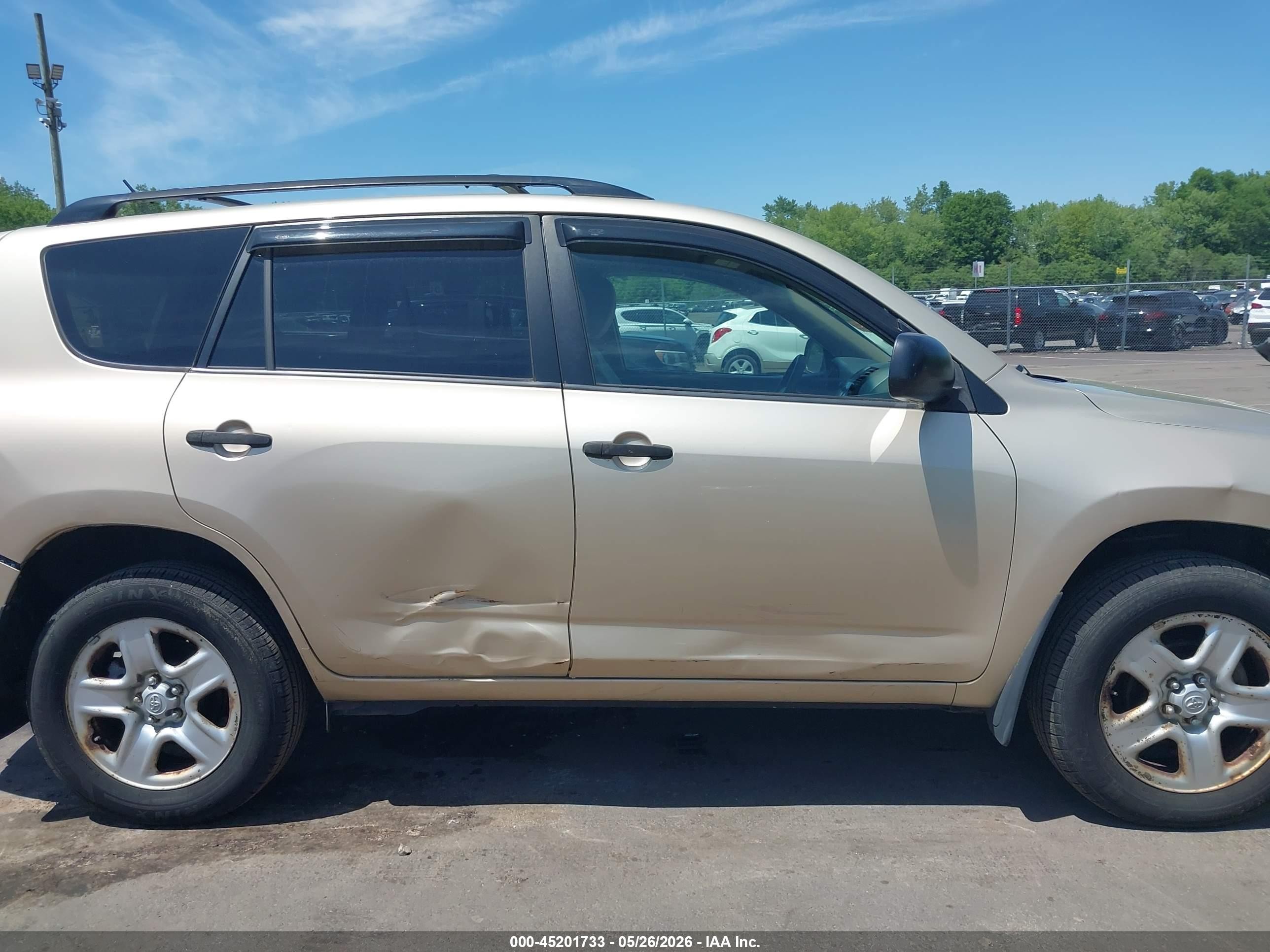 2010 Toyota Rav4 Tan vin: JTMBF4DV3AD035761