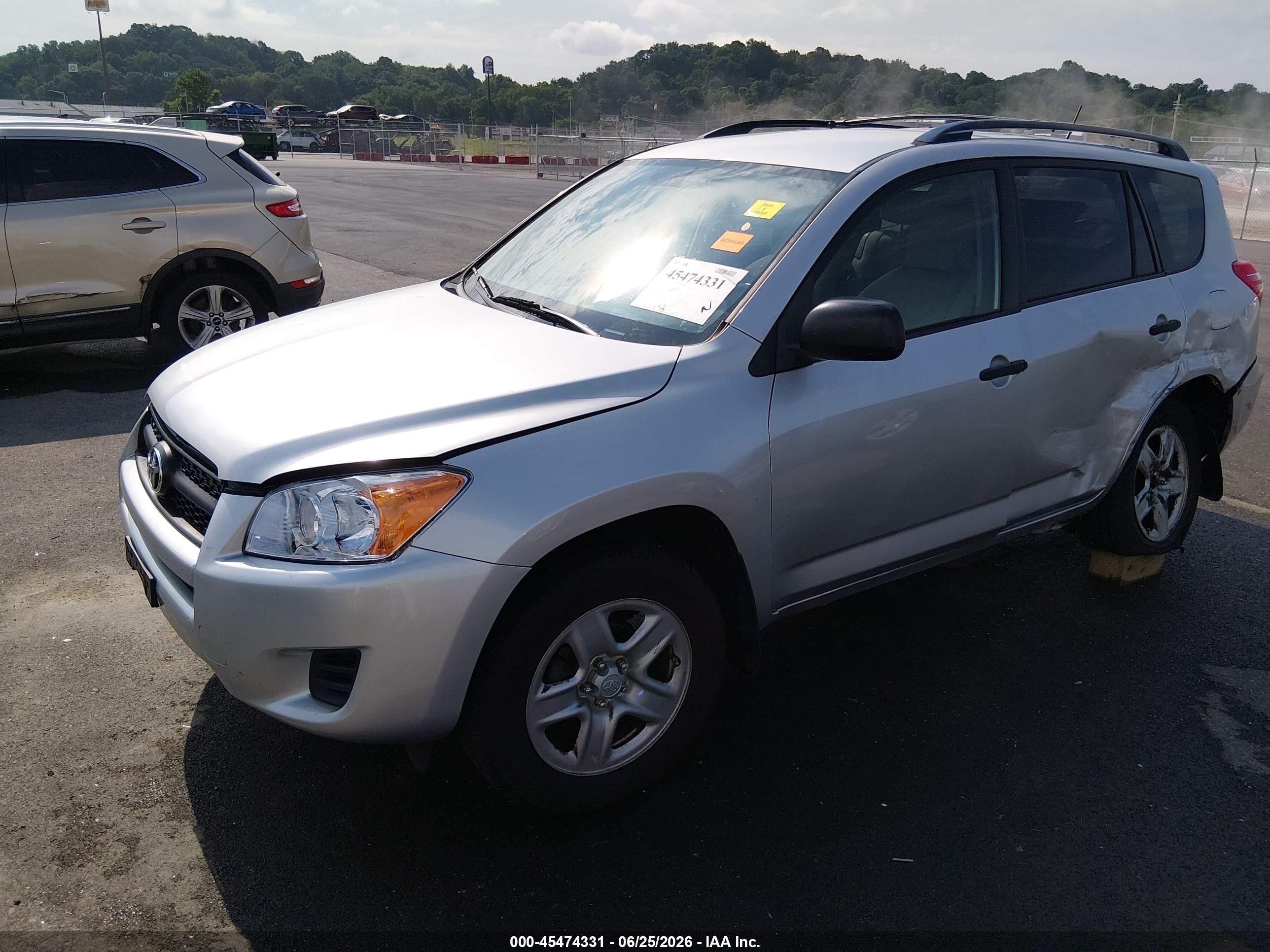 2011 Toyota Rav4   Silver vin: JTMBF4DV3BD040220