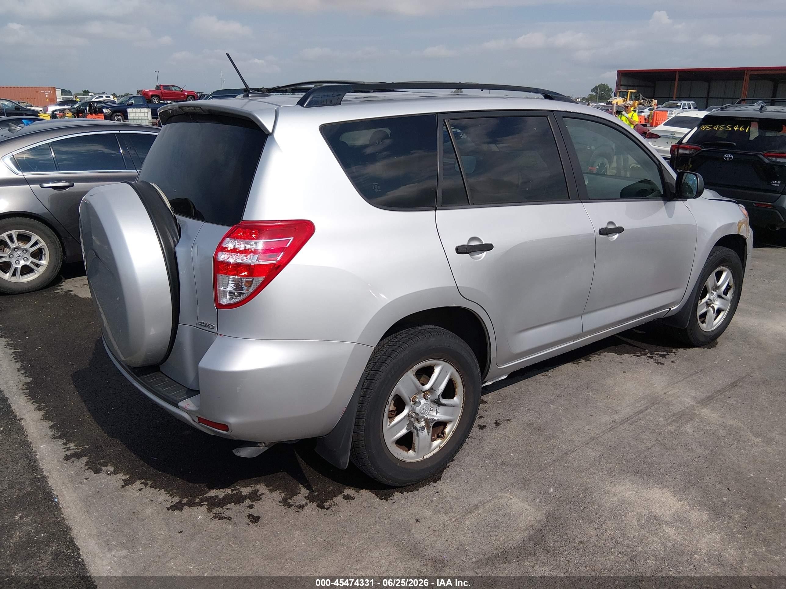2011 Toyota Rav4   Silver vin: JTMBF4DV3BD040220
