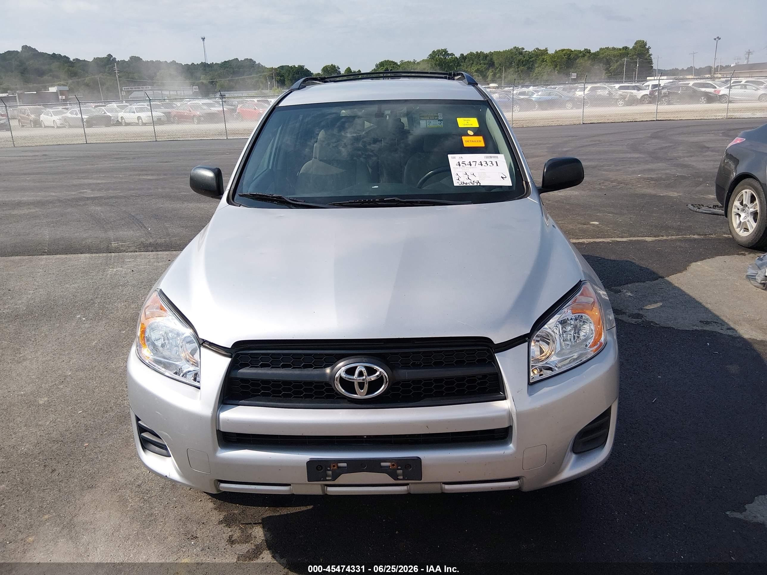 2011 Toyota Rav4   Silver vin: JTMBF4DV3BD040220