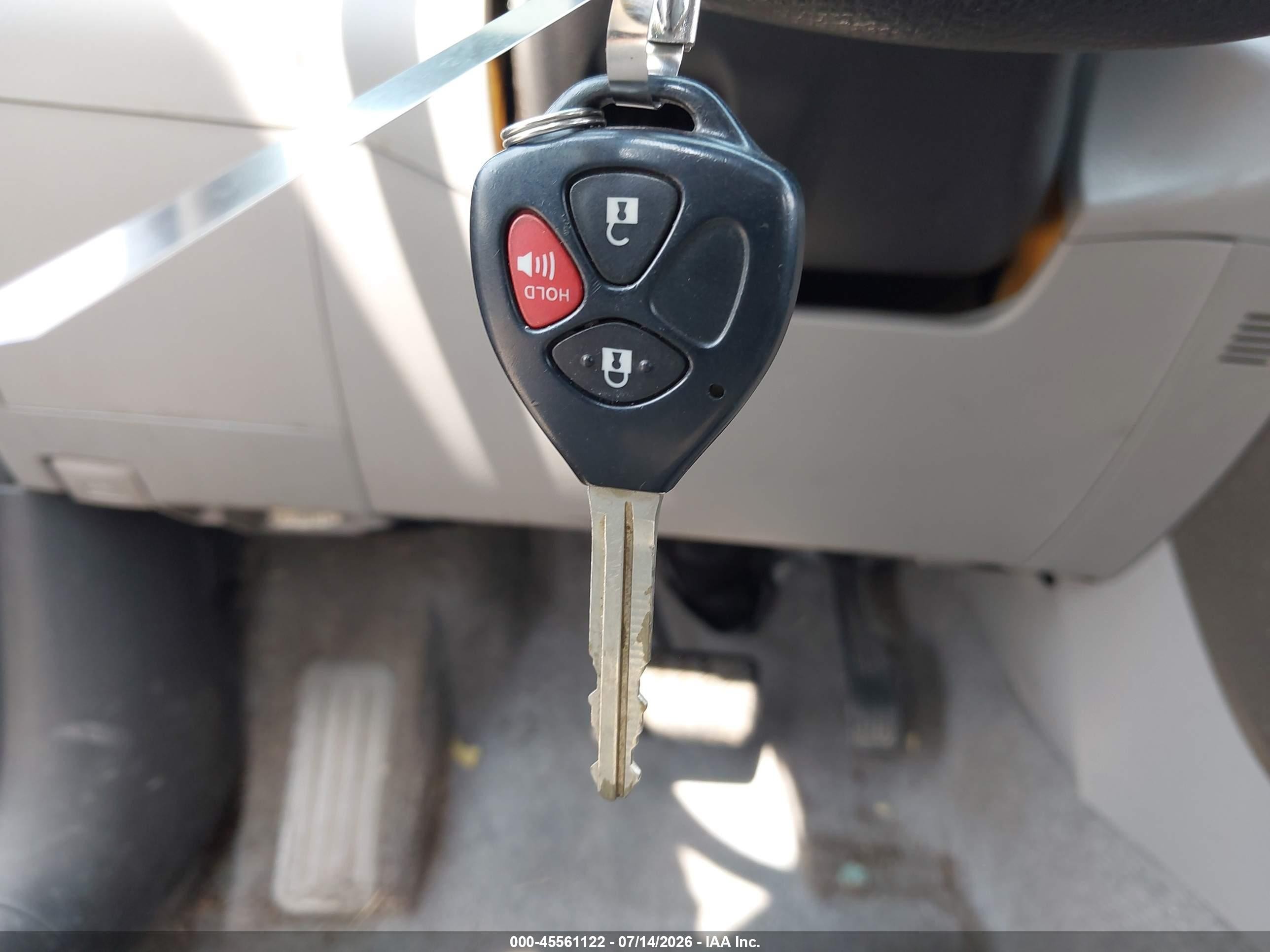 2012 Toyota Rav4   Silver vin: JTMBF4DV3C5050855