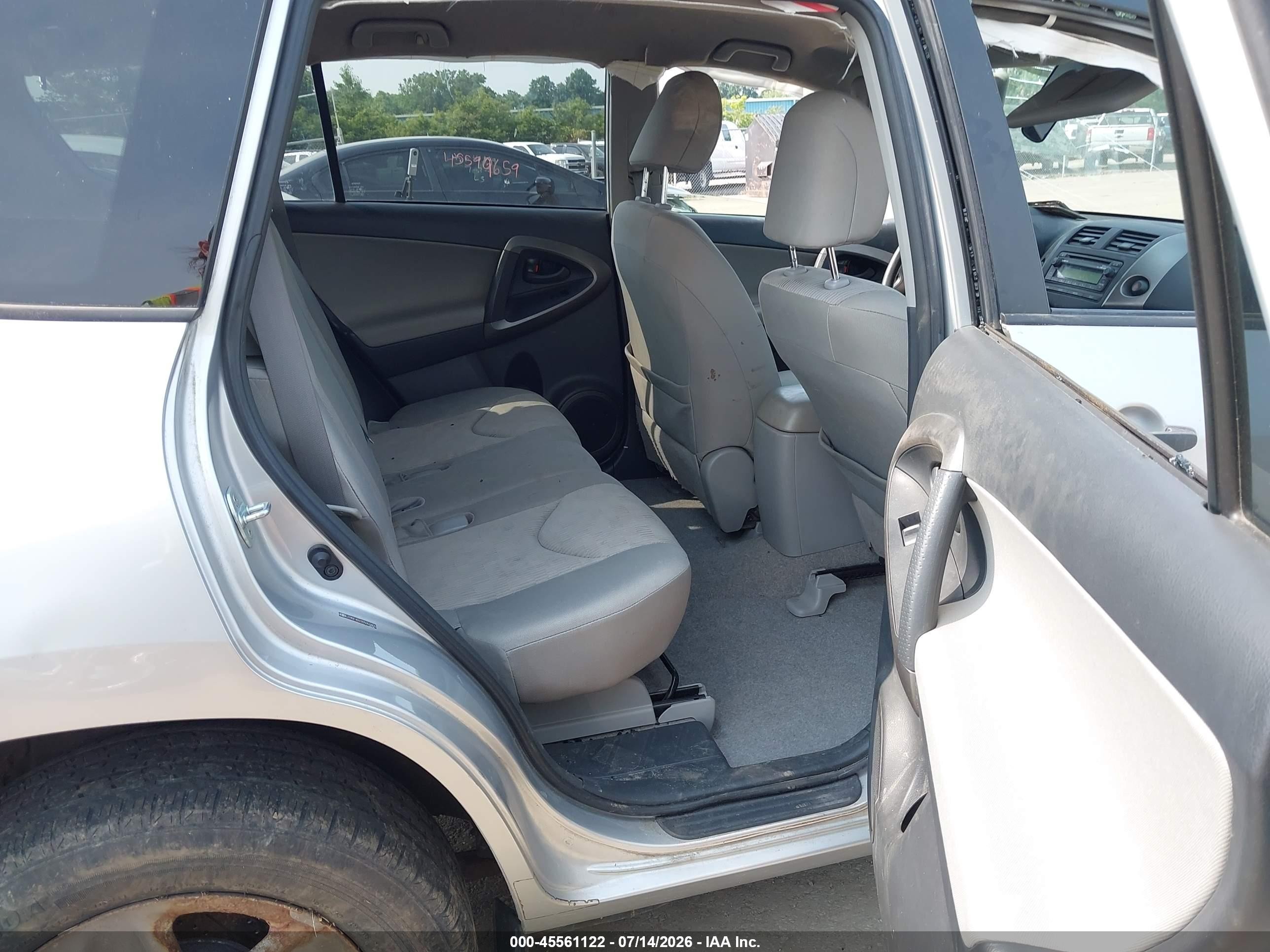 2012 Toyota Rav4   Silver vin: JTMBF4DV3C5050855