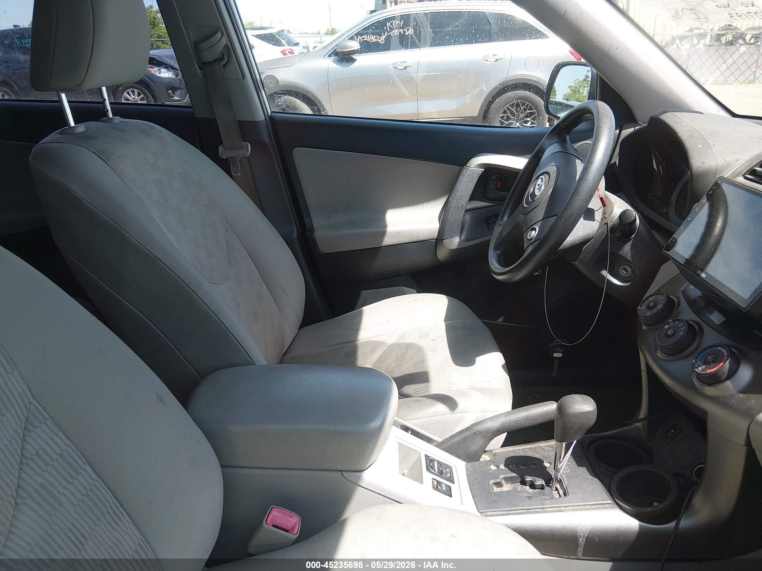 2010 Toyota Rav4 Silver vin: JTMBF4DV4A5021071