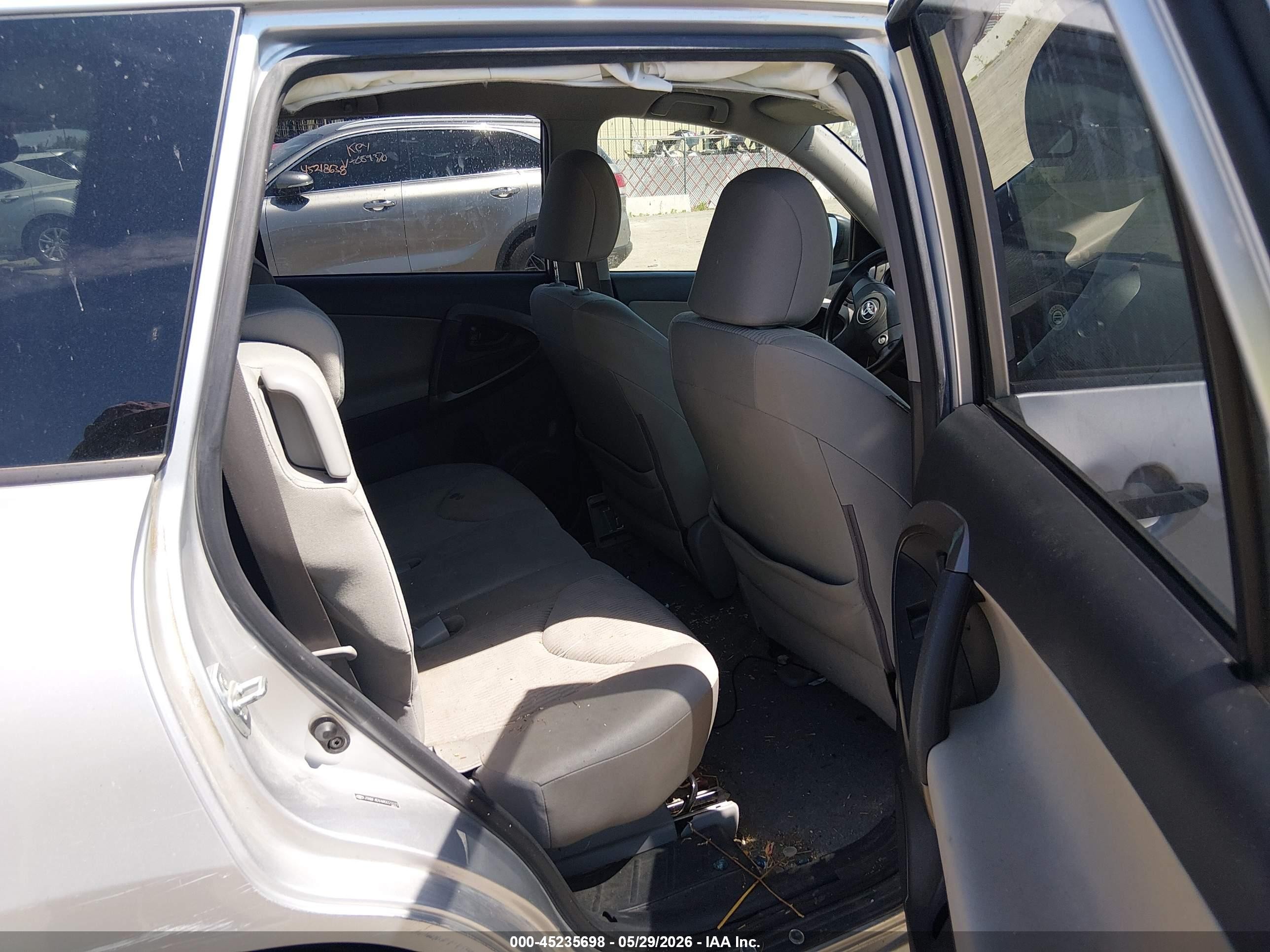 2010 Toyota Rav4 Silver vin: JTMBF4DV4A5021071