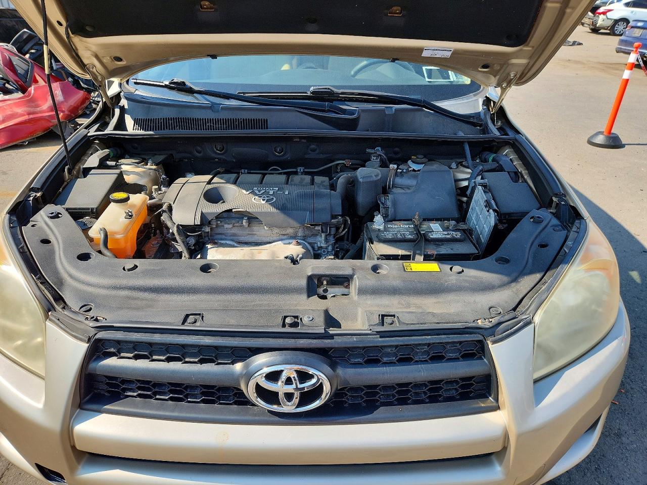 2010 Toyota Rav4 Base Gold vin: JTMBF4DV4A5021202