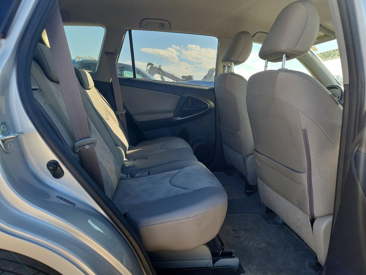 2010 Toyota Rav4 Base Silver vin: JTMBF4DV4A5033849
