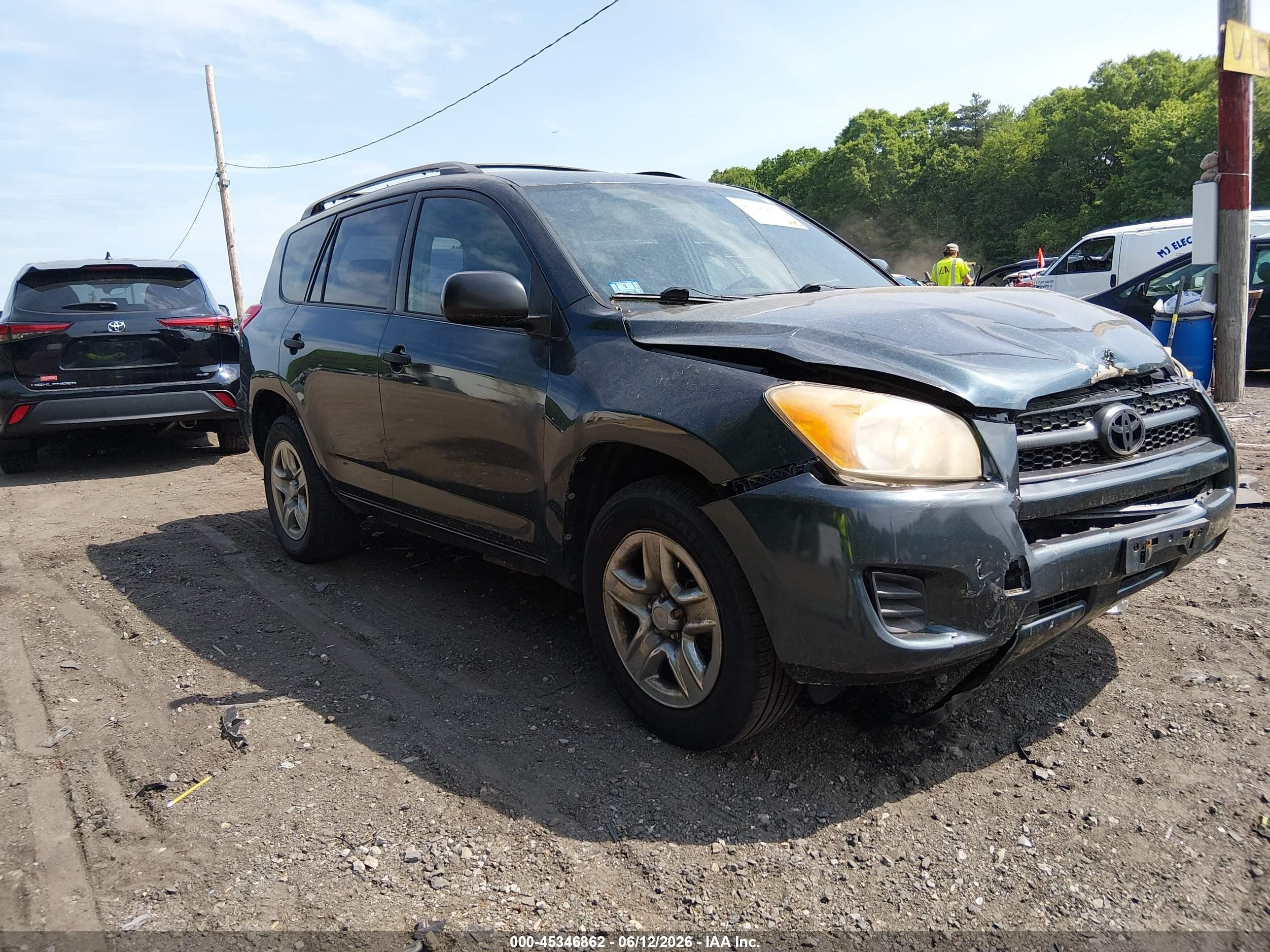 2010 Toyota Rav4   Синий vin: JTMBF4DV4AD022968