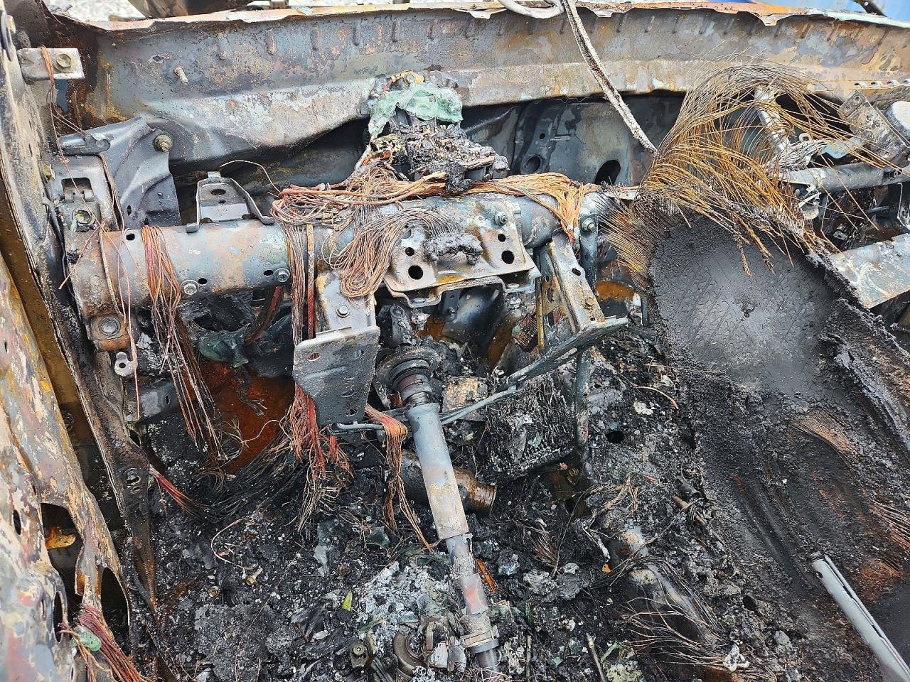 2010 Toyota Rav4 Base Burn vin: JTMBF4DV4AD027278