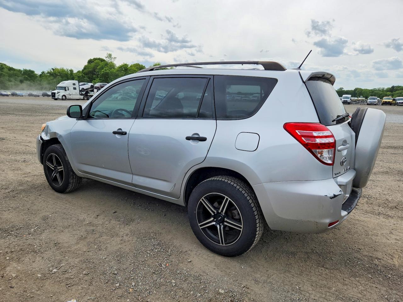 2010 Toyota Rav4 Base Silver vin: JTMBF4DV4AD034053