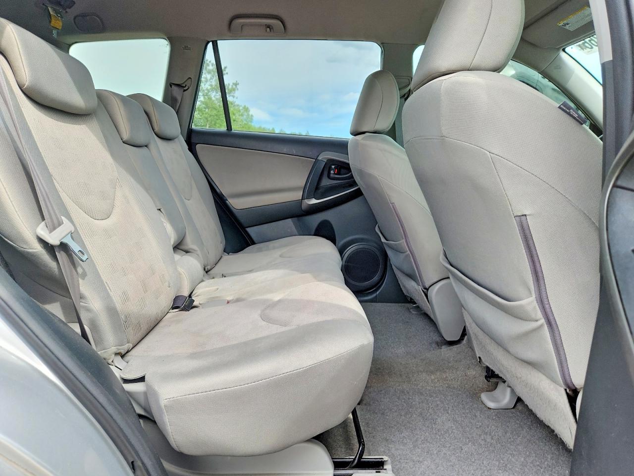 2010 Toyota Rav4 Base Silver vin: JTMBF4DV4AD034053