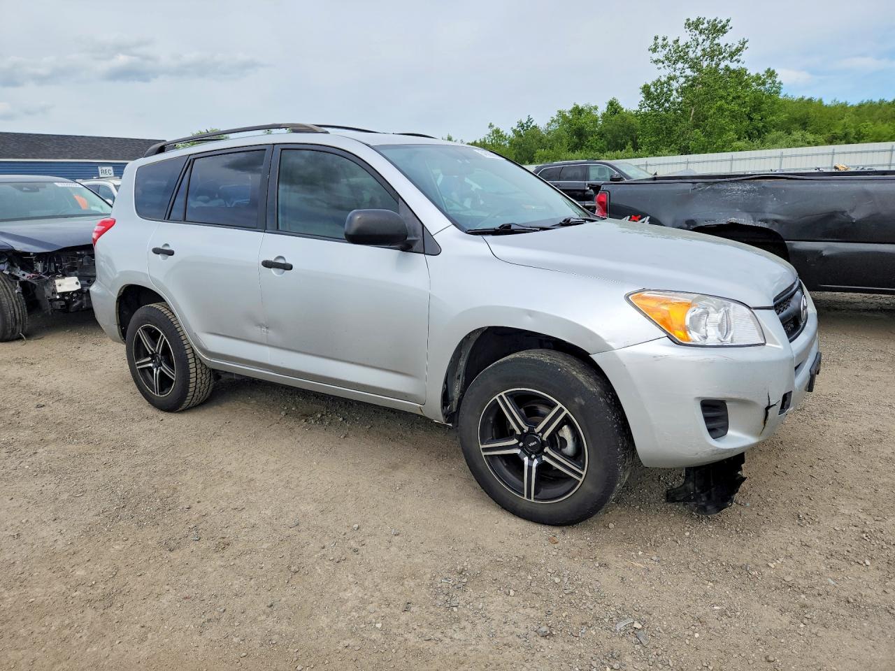 2010 Toyota Rav4 Base Silver vin: JTMBF4DV4AD034053