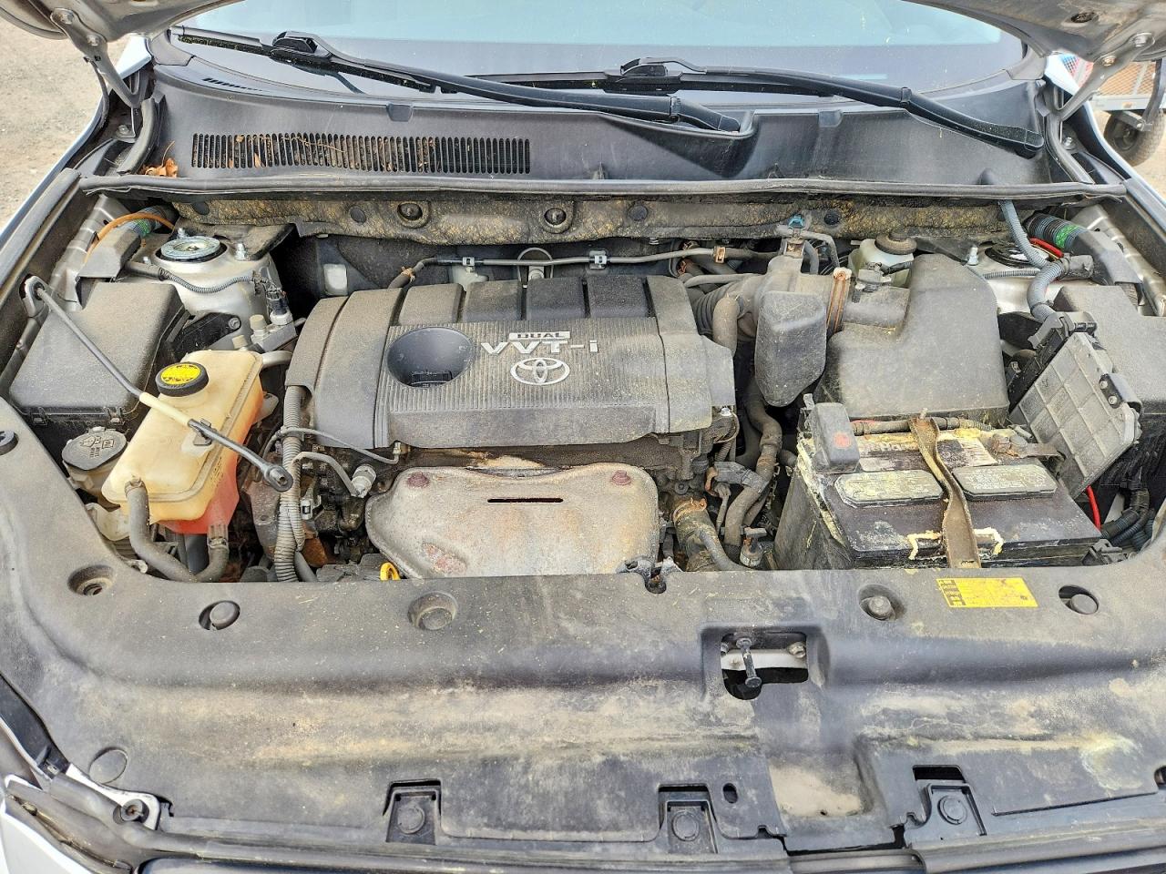 2010 Toyota Rav4 Base Silver vin: JTMBF4DV4AD034053