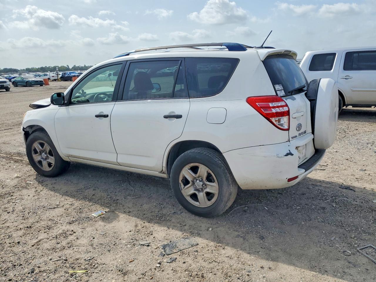 2010 Toyota Rav4 Base White vin: JTMBF4DV5A5021726