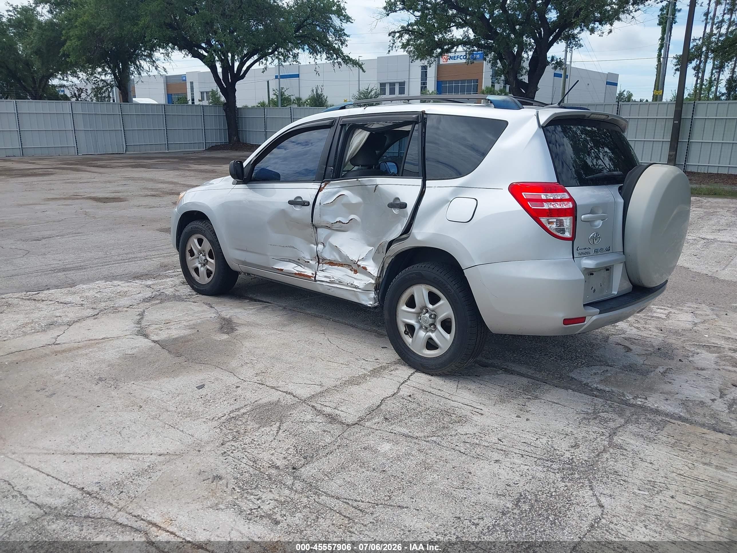 2010 Toyota Rav4   Silver vin: JTMBF4DV5A5024223