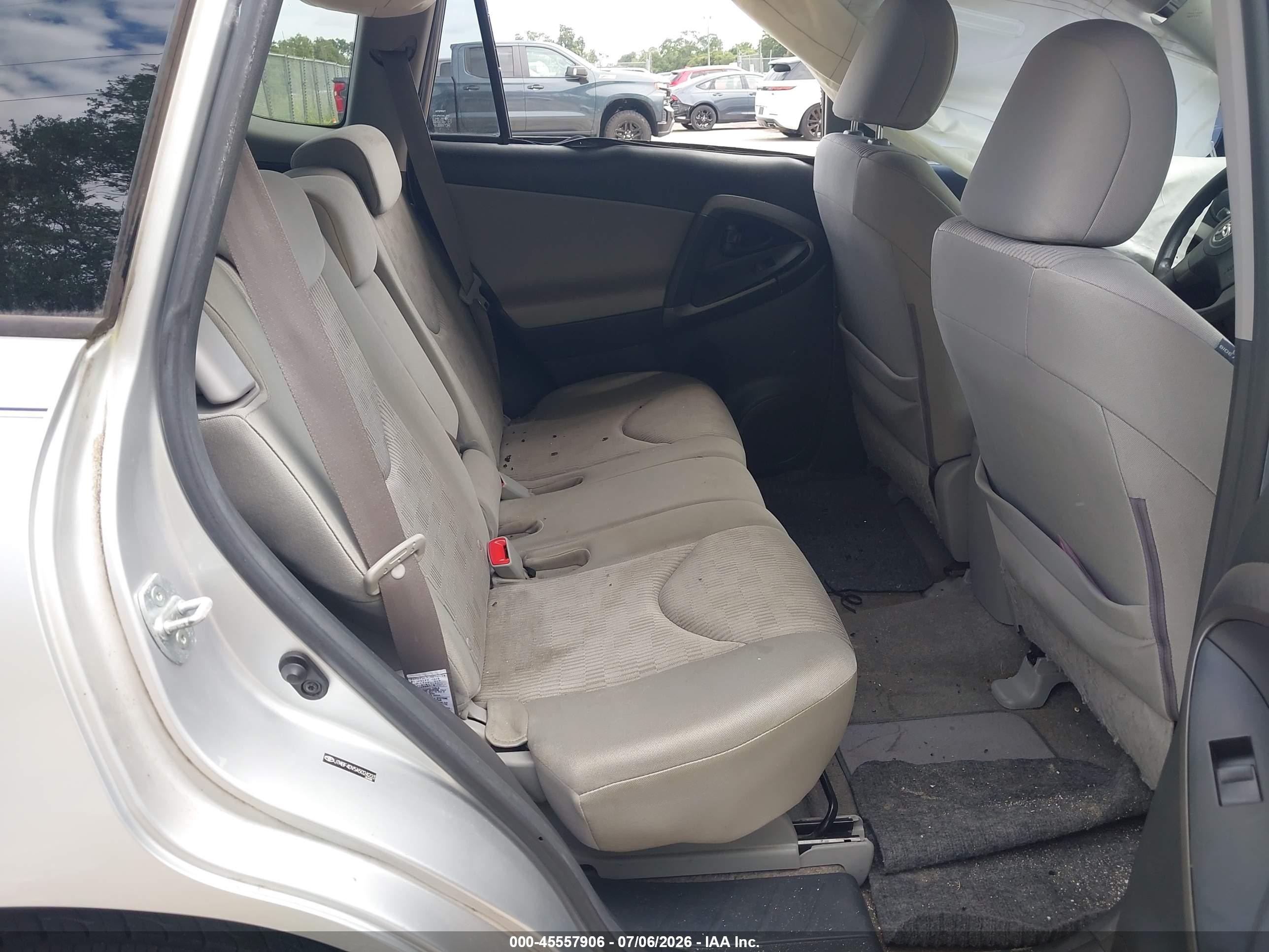 2010 Toyota Rav4   Silver vin: JTMBF4DV5A5024223