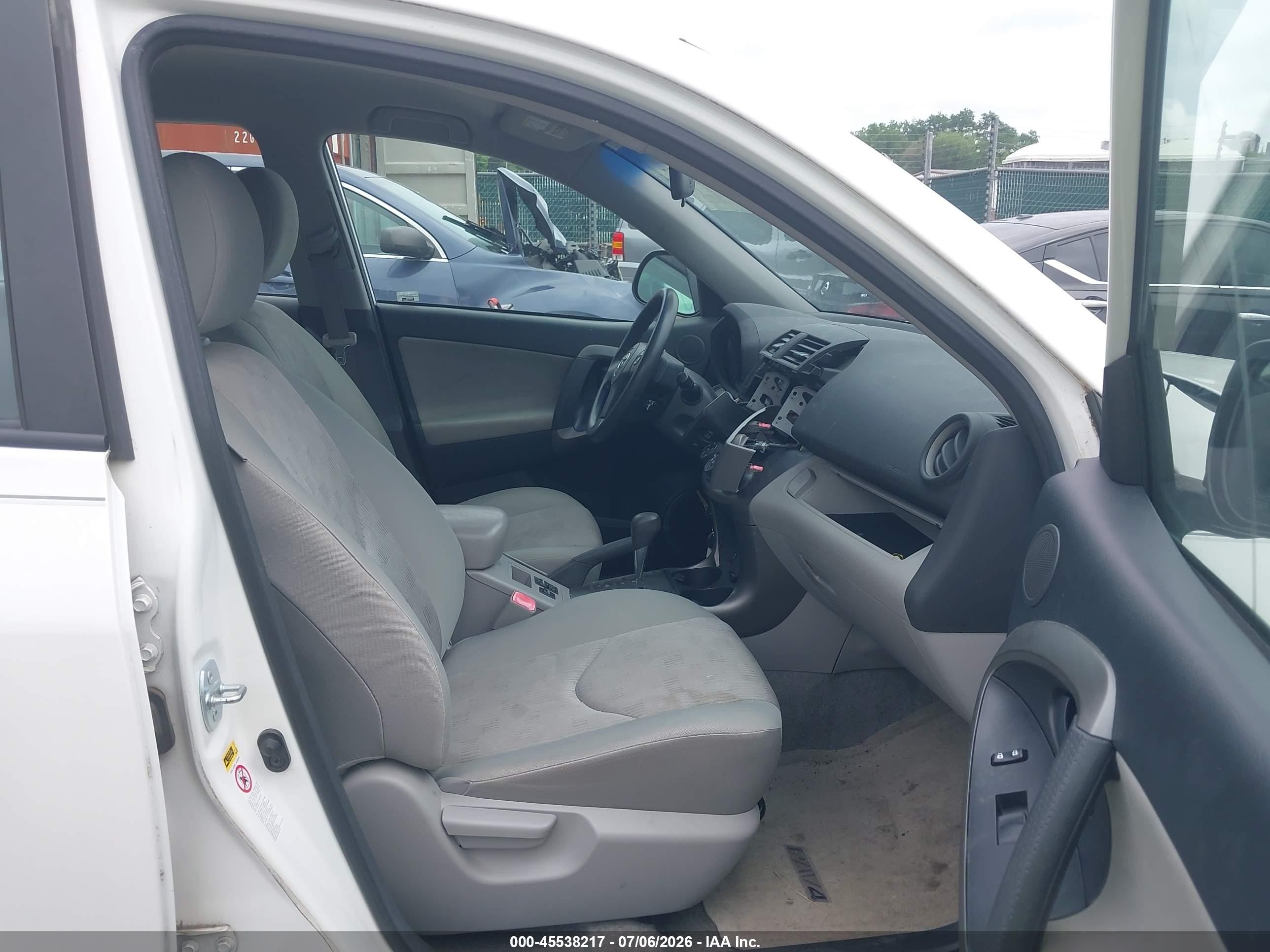 2010 Toyota Rav4   White vin: JTMBF4DV5A5029471