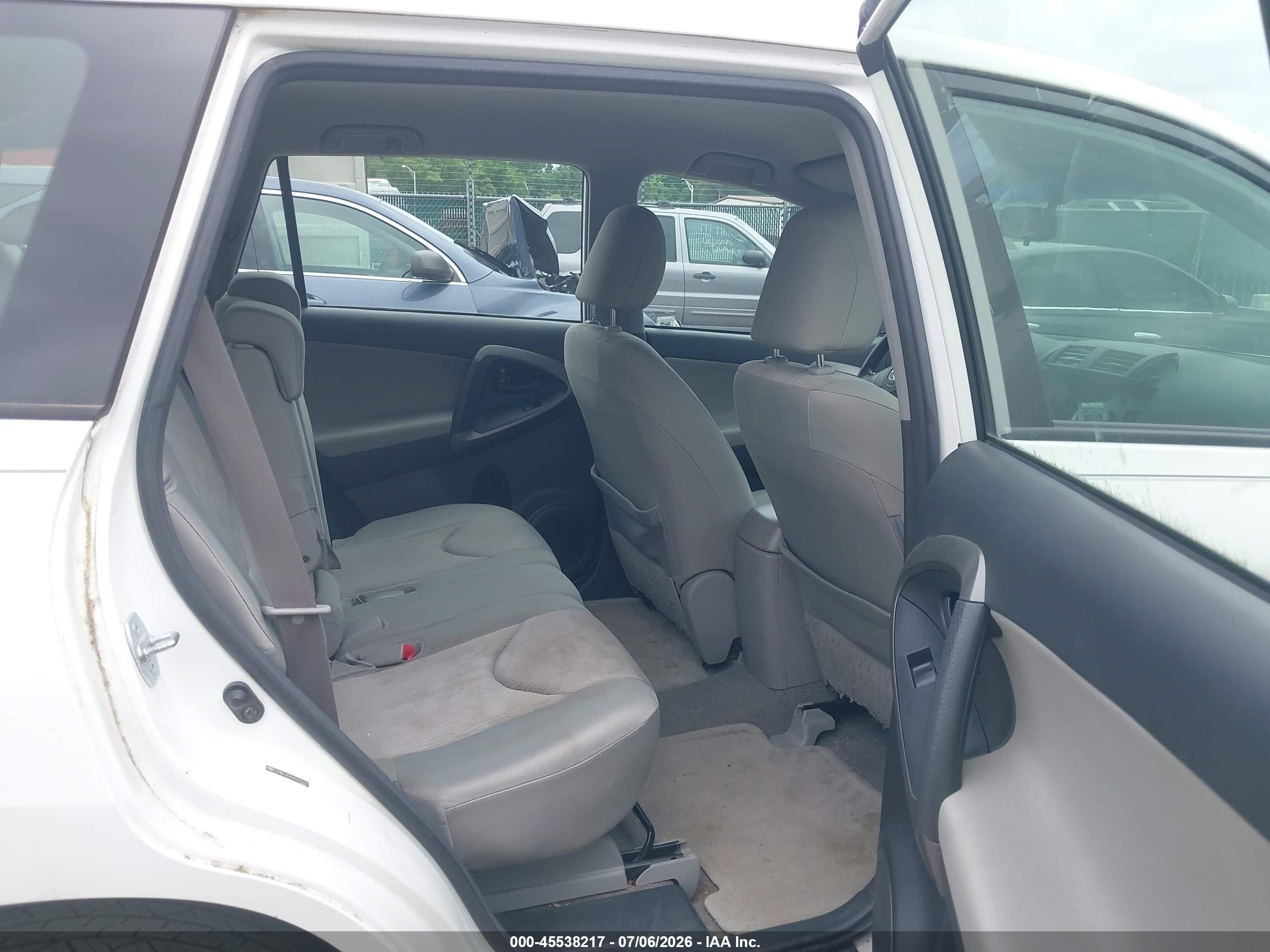 2010 Toyota Rav4   White vin: JTMBF4DV5A5029471