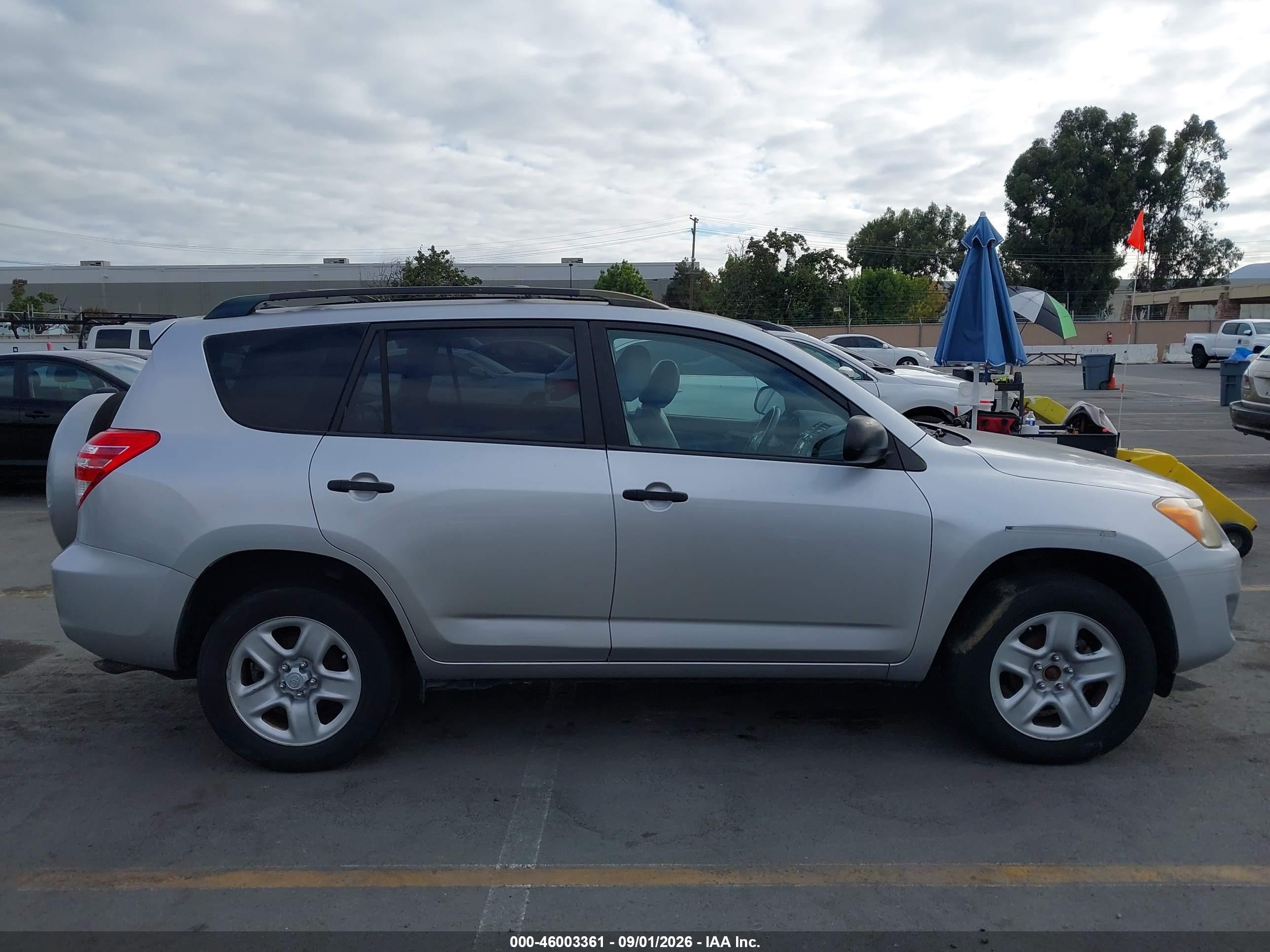 2010 Toyota Rav4   Silver vin: JTMBF4DV6A5018768
