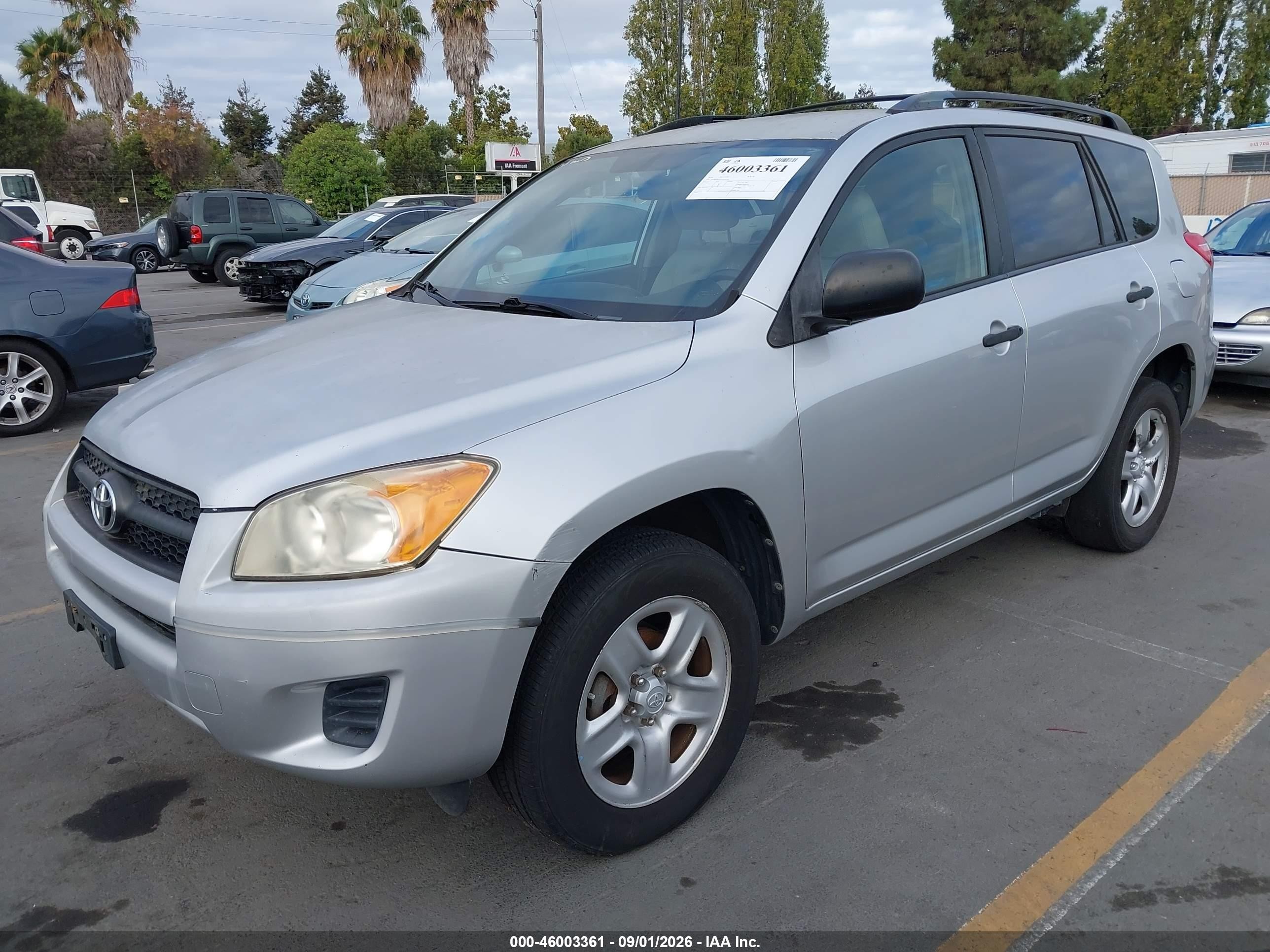 2010 Toyota Rav4   Silver vin: JTMBF4DV6A5018768