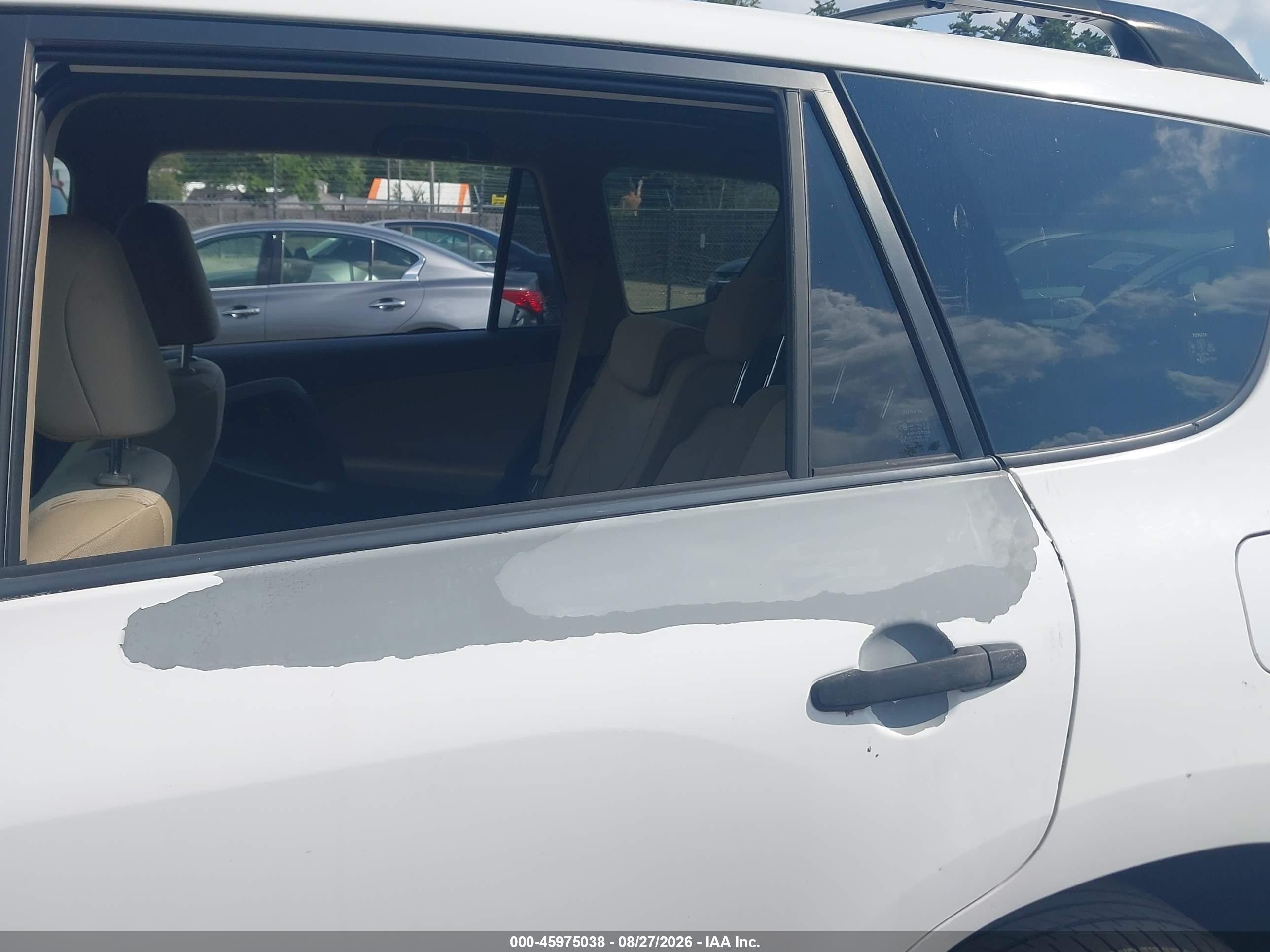 2010 Toyota Rav4   White vin: JTMBF4DV6A5021251
