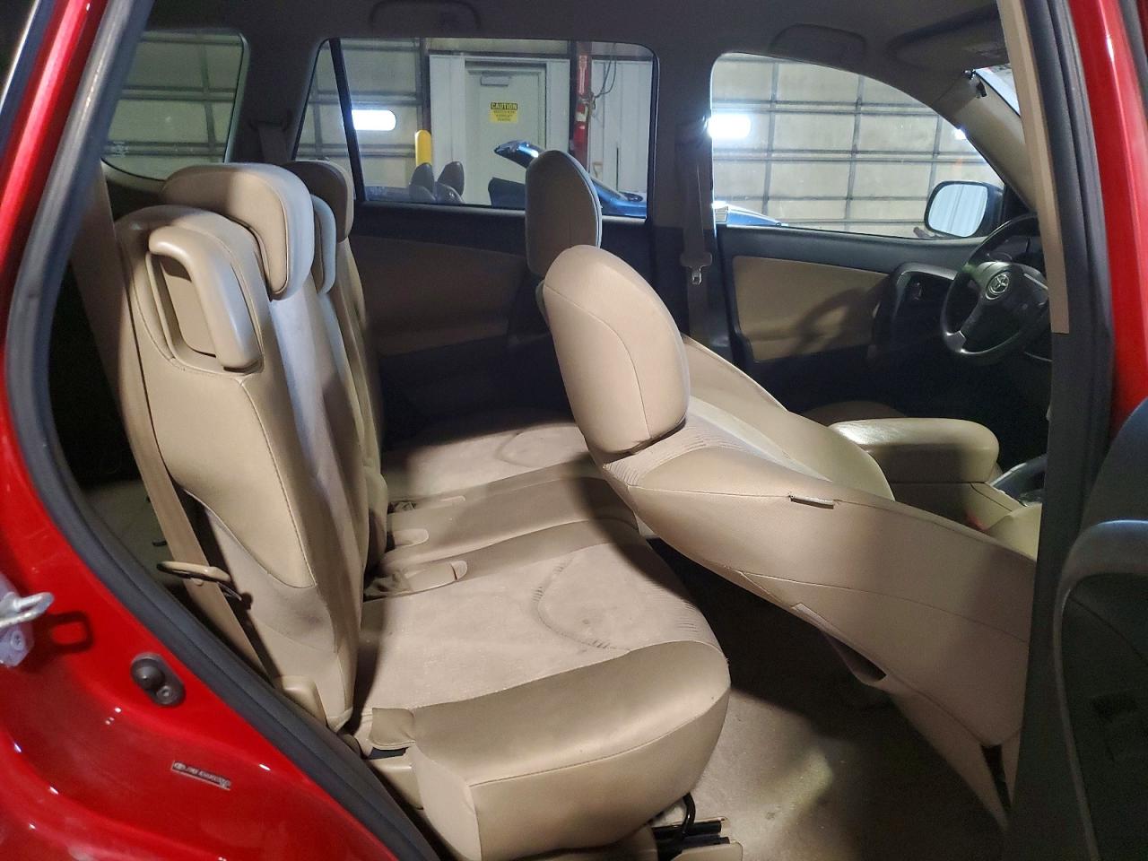 2010 Toyota Rav4 Base Бордовый vin: JTMBF4DV6A5030502