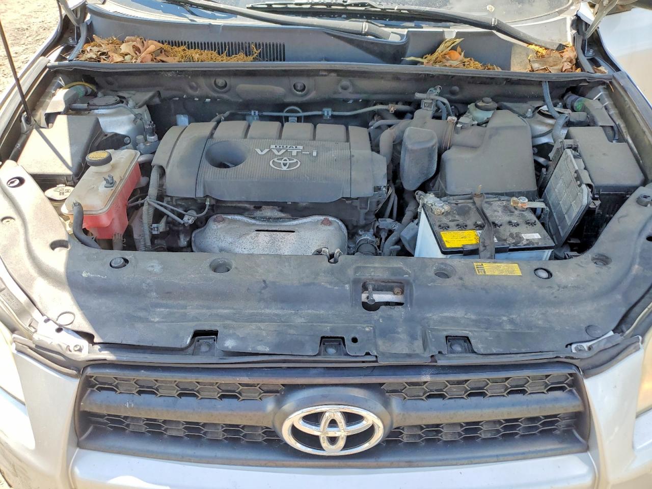 2010 Toyota Rav4 Base Silver vin: JTMBF4DV6AD024513