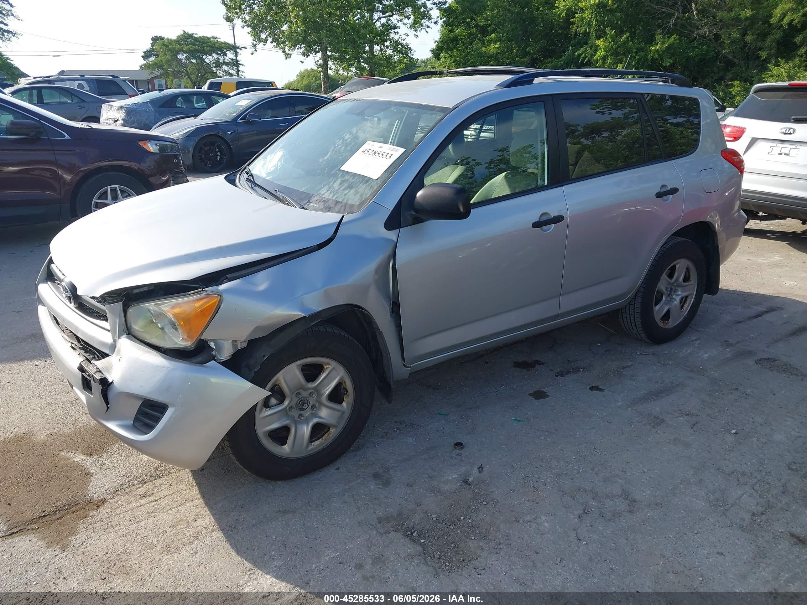 2010 Toyota Rav4   Silver vin: JTMBF4DV6AD031588