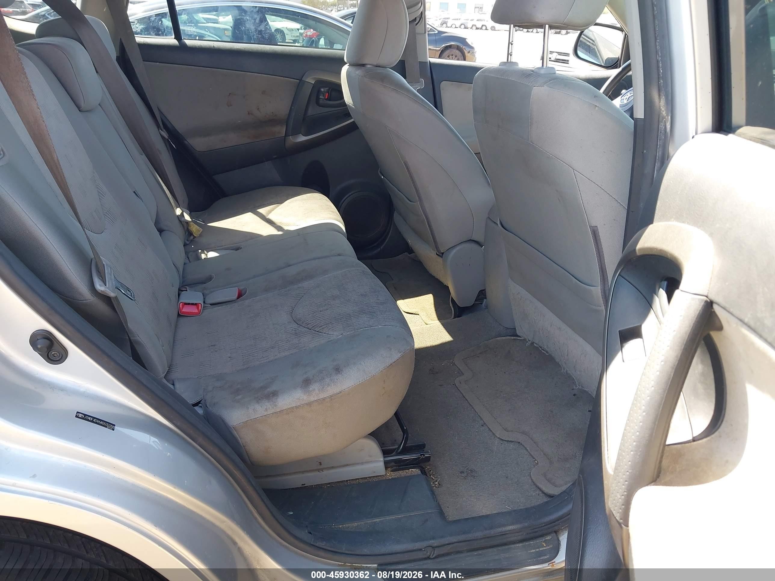 2010 Toyota Rav4   Silver vin: JTMBF4DV6AD032255