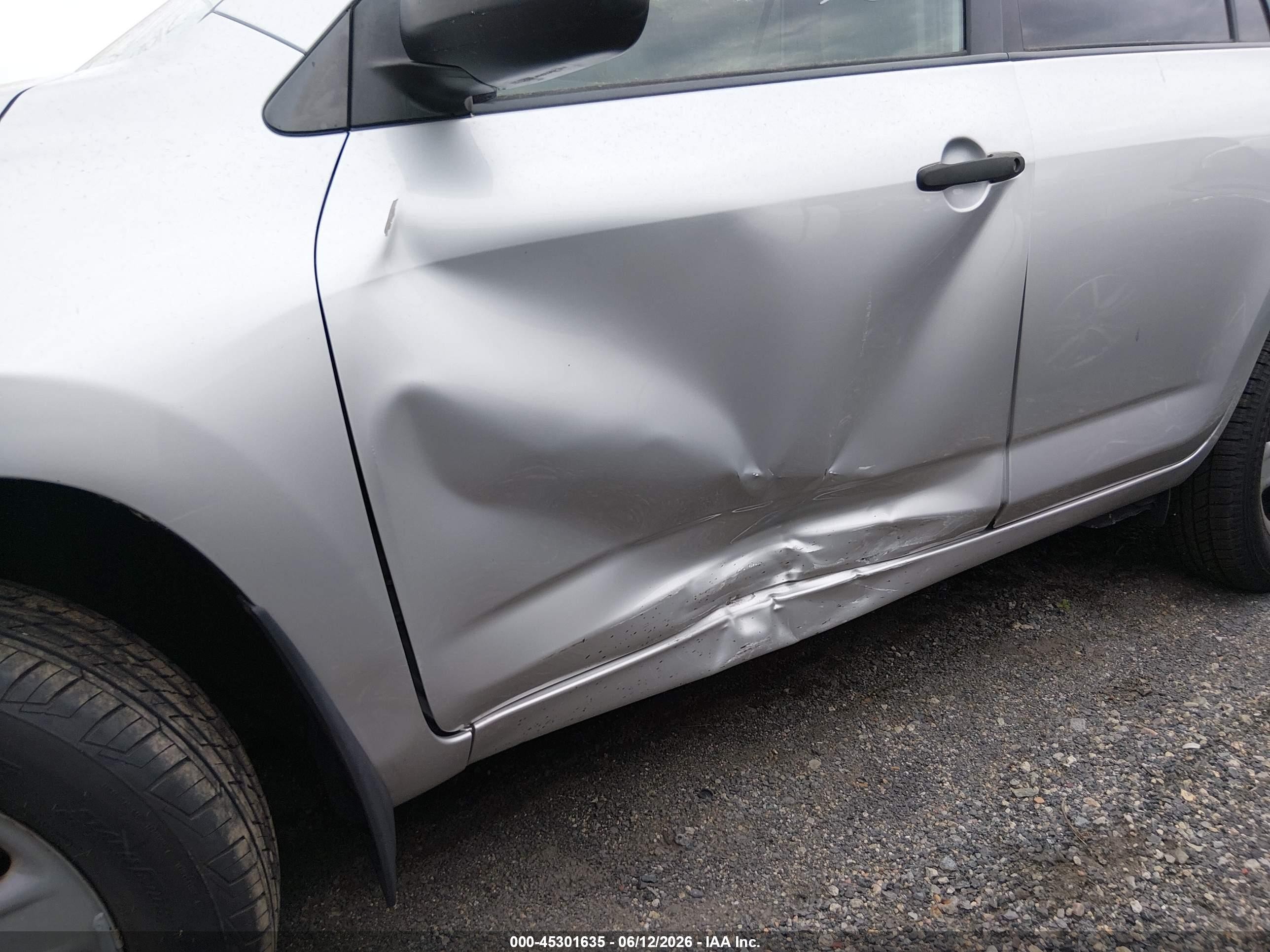2010 Toyota Rav4 Silver vin: JTMBF4DV6AD036113